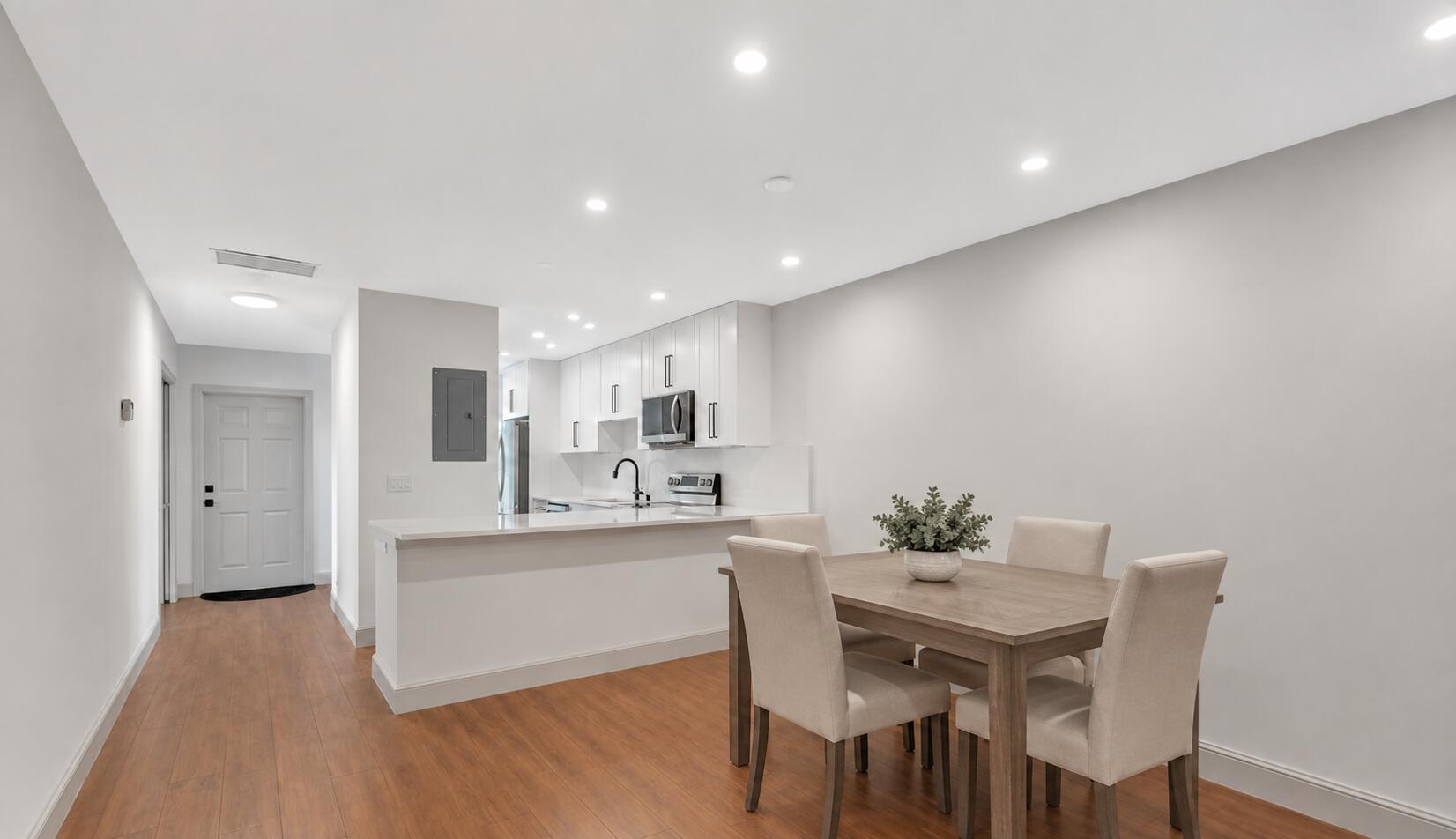 1140 MAHOGANY Way 204