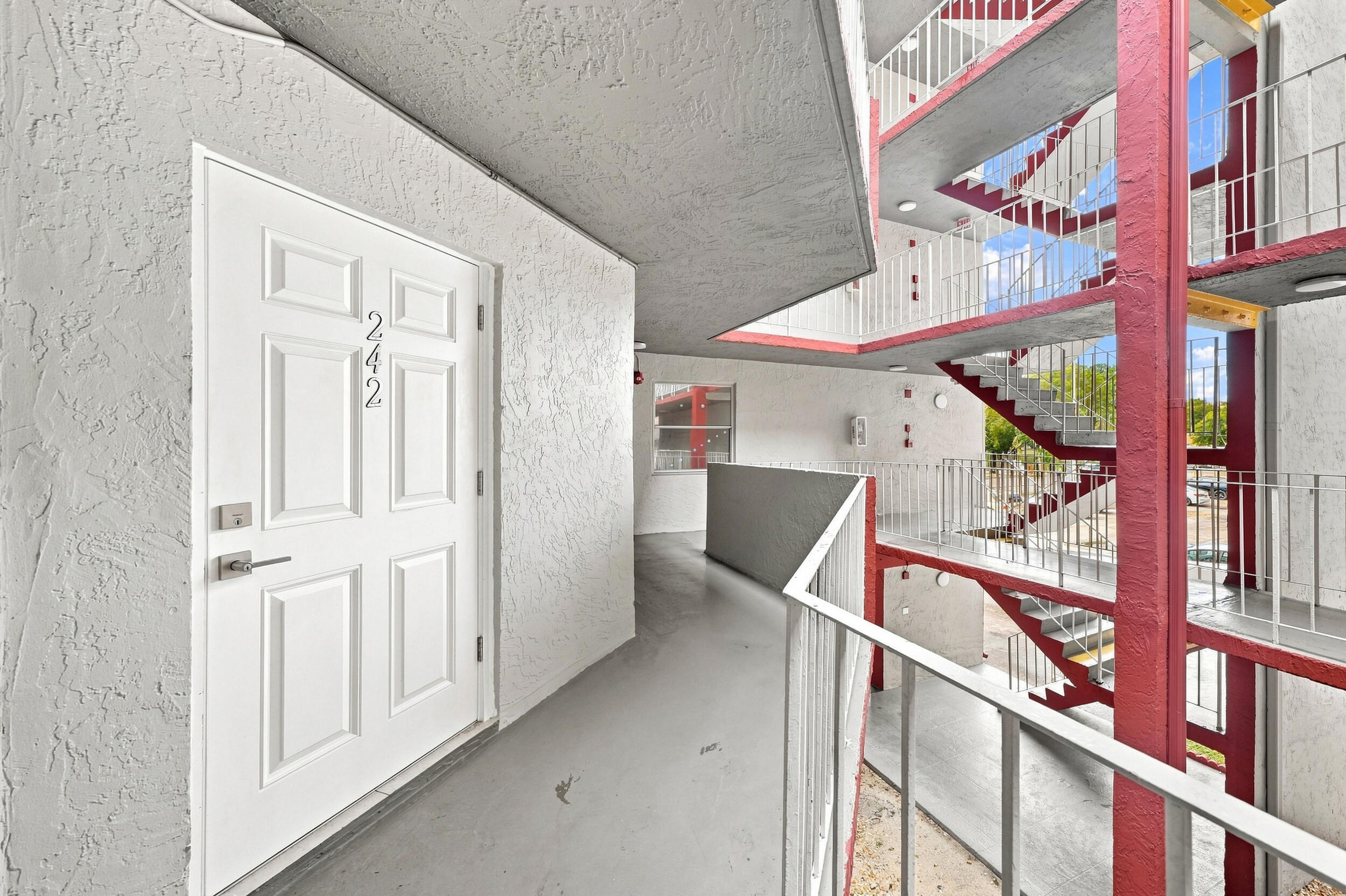1750 W 46TH Street 242