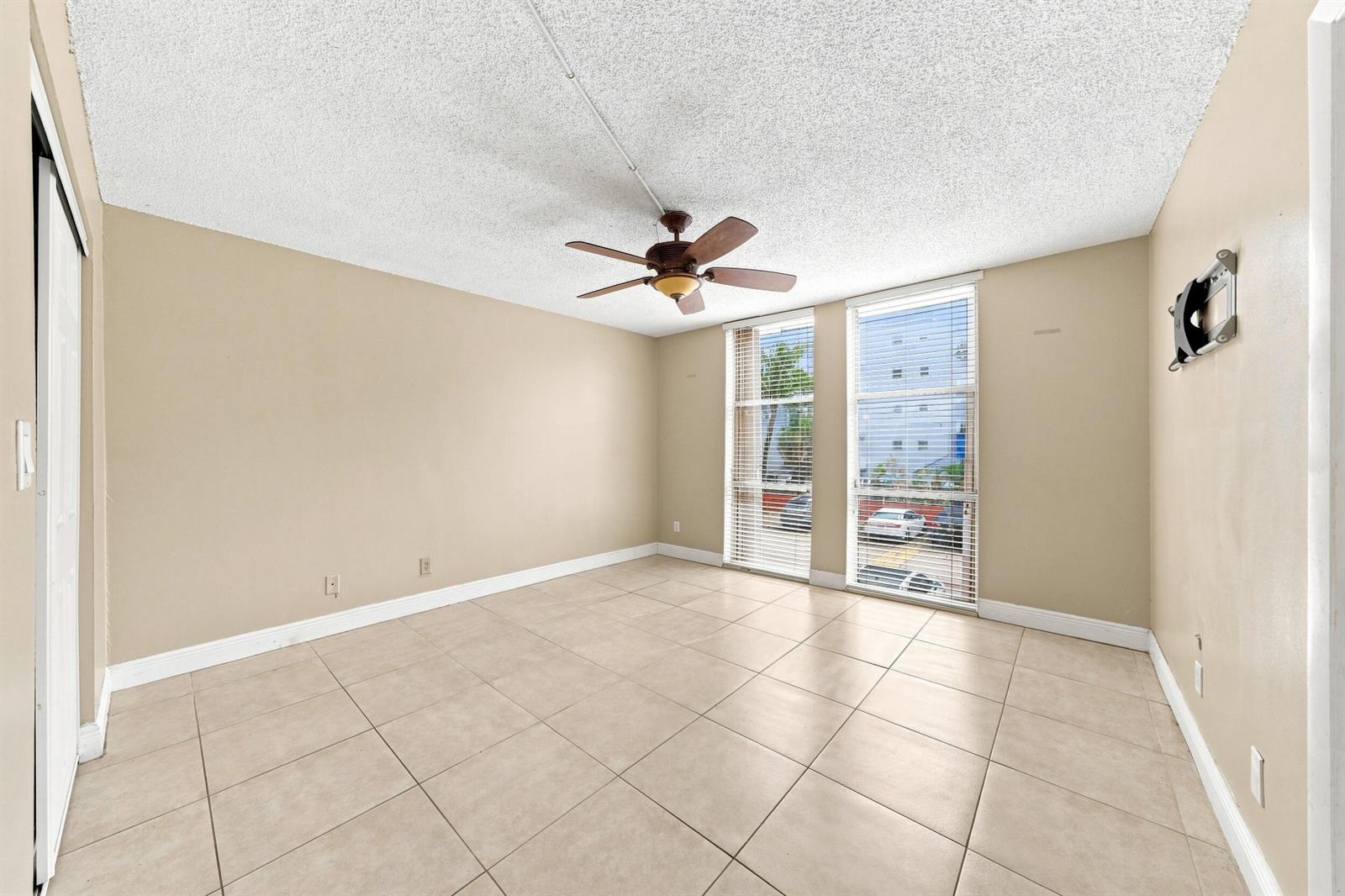 1750 W 46TH Street # 242