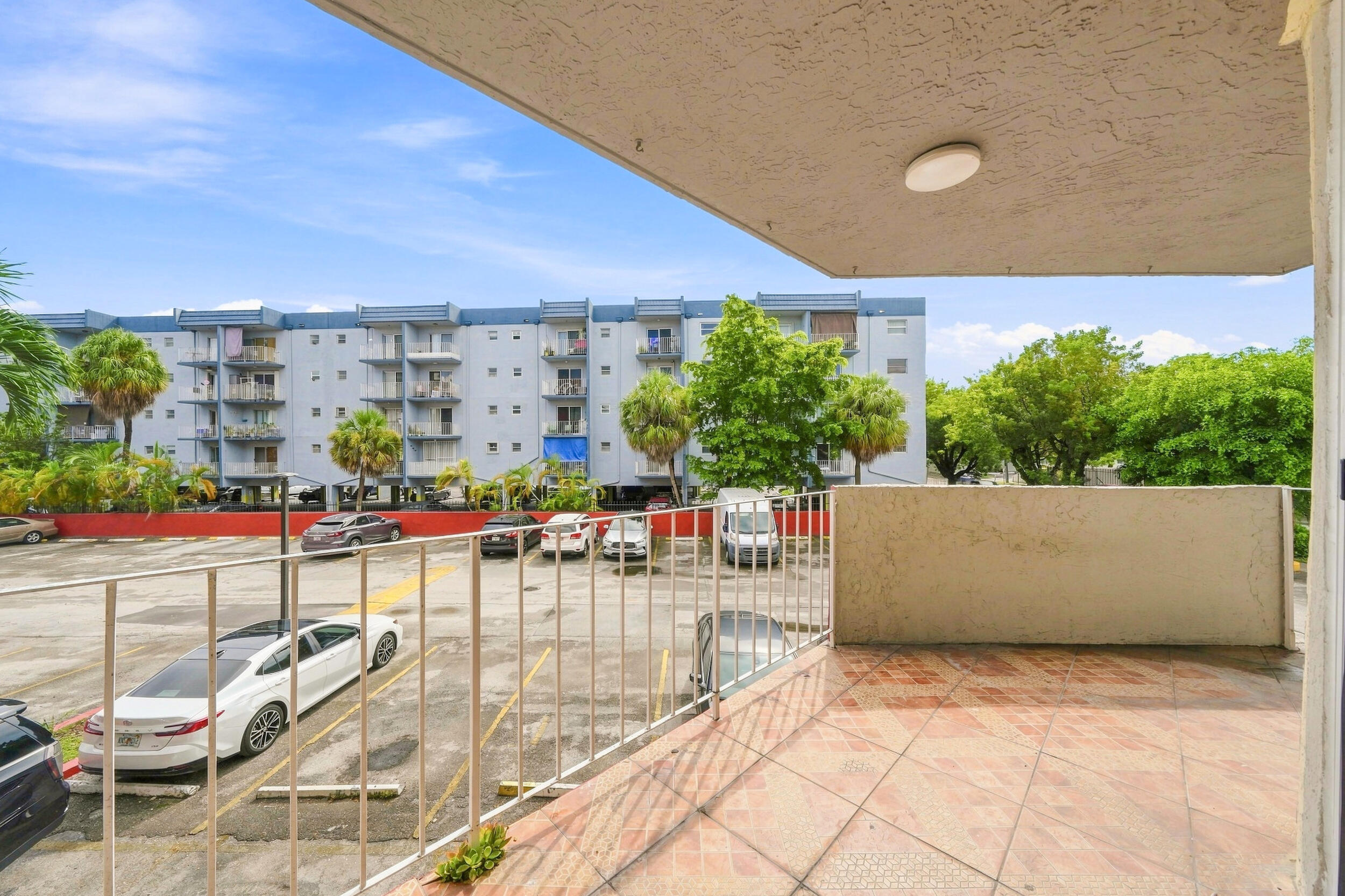 1750 W 46TH Street 242