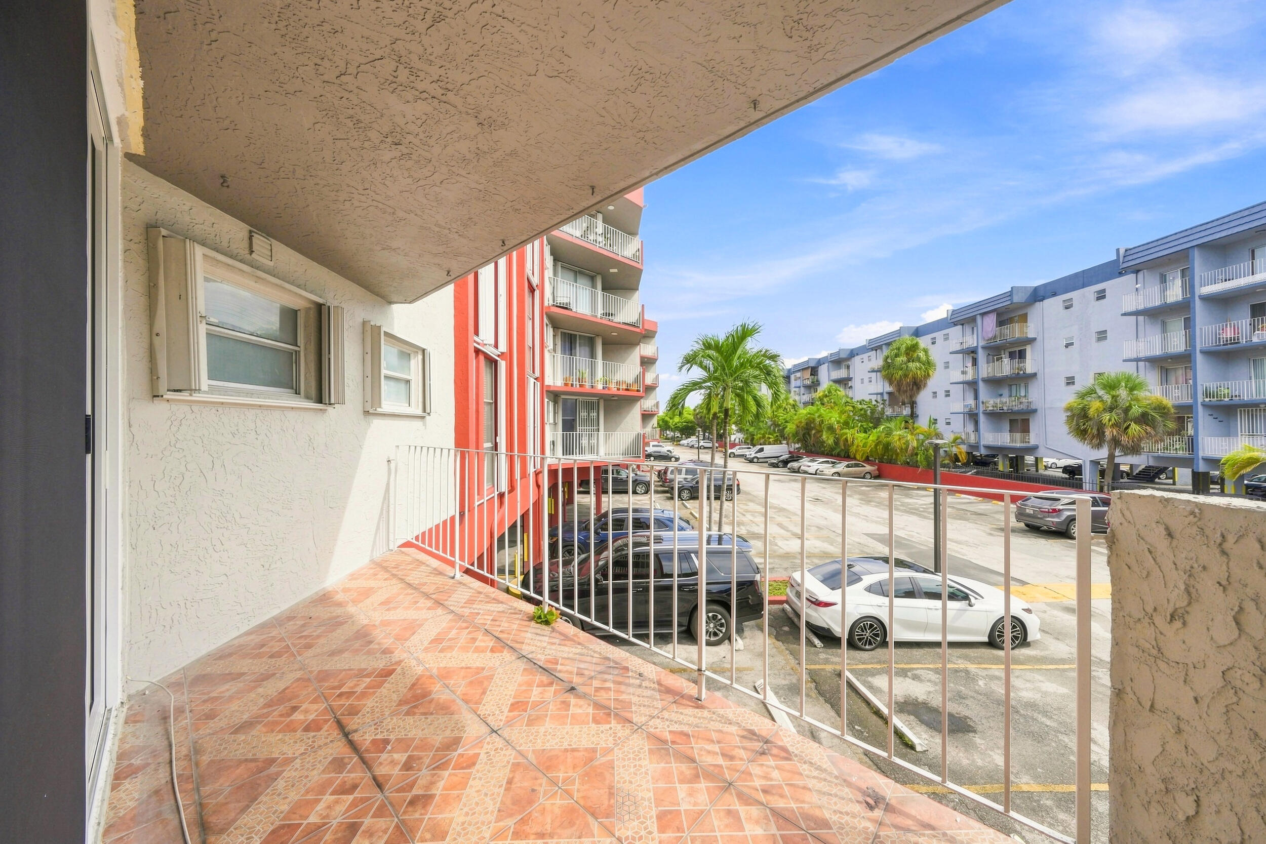 1750 W 46TH Street 242
