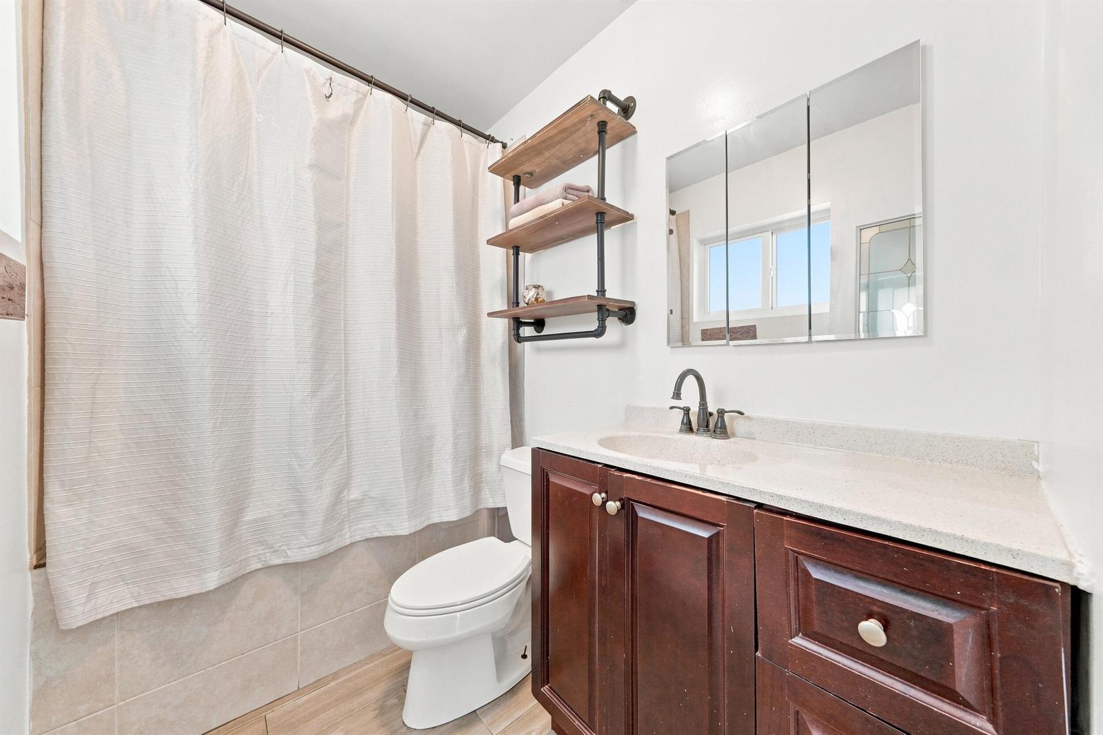 11351 NW 37TH Place