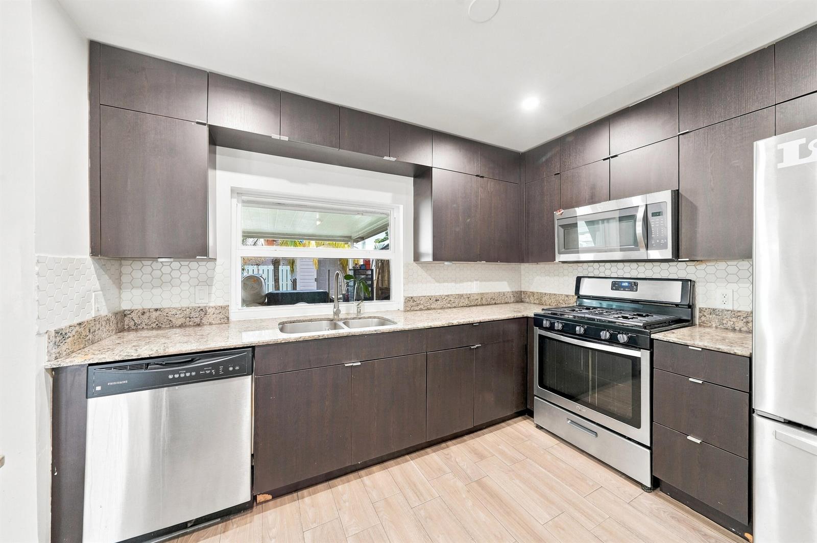 11351 NW 37TH Place