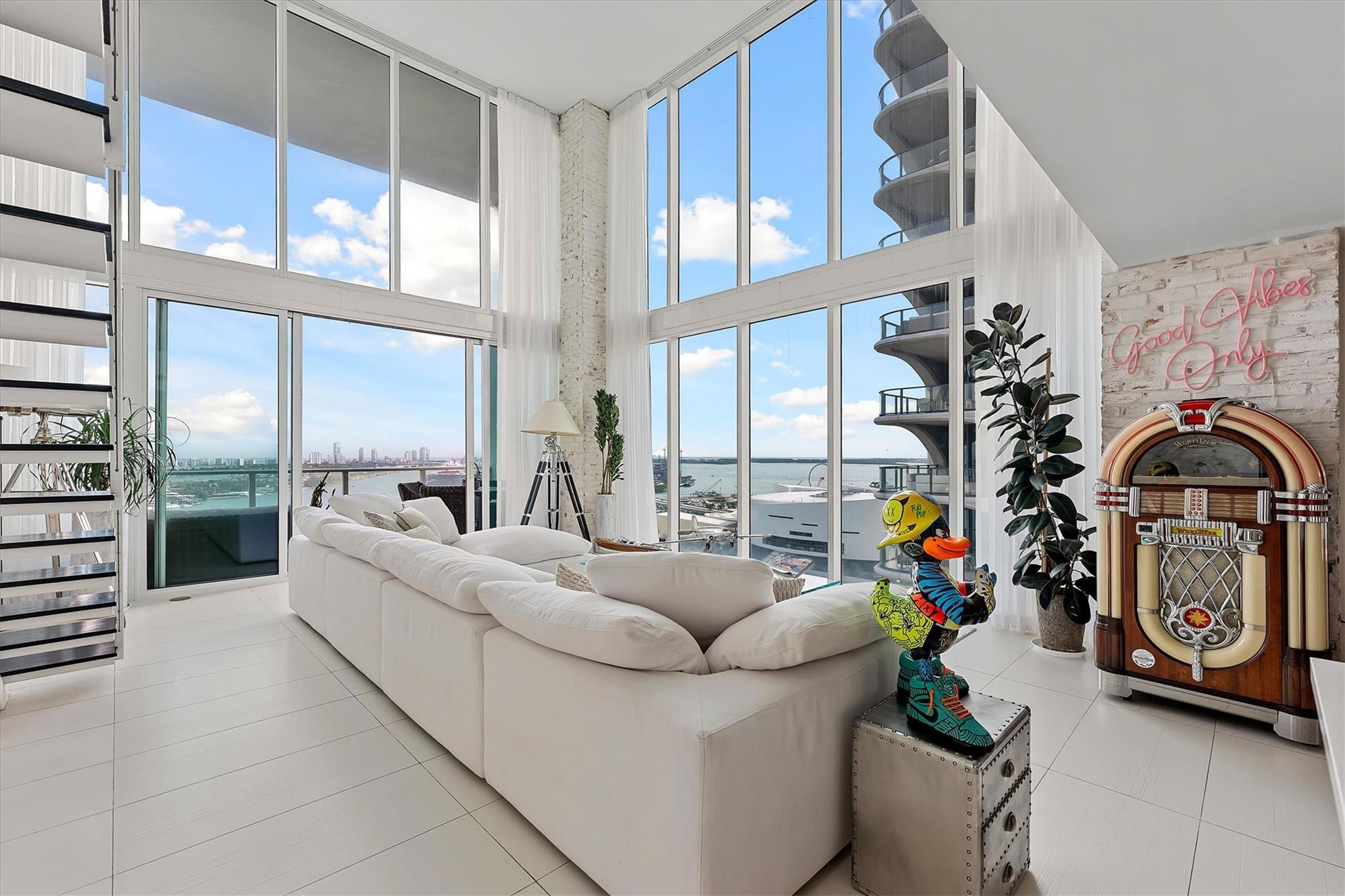 1040 Biscayne Boulevard 2101