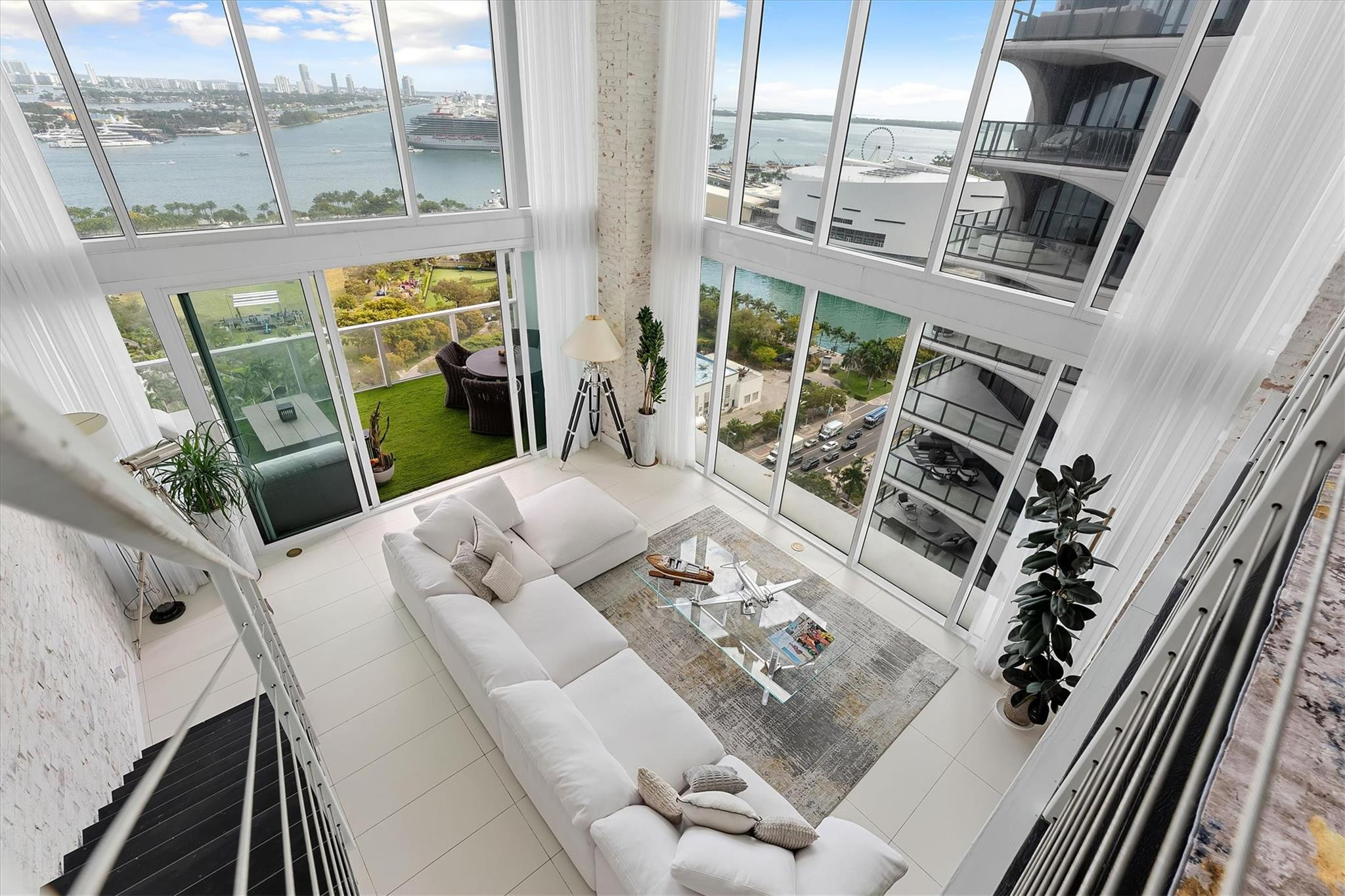 1040 Biscayne Boulevard 2101