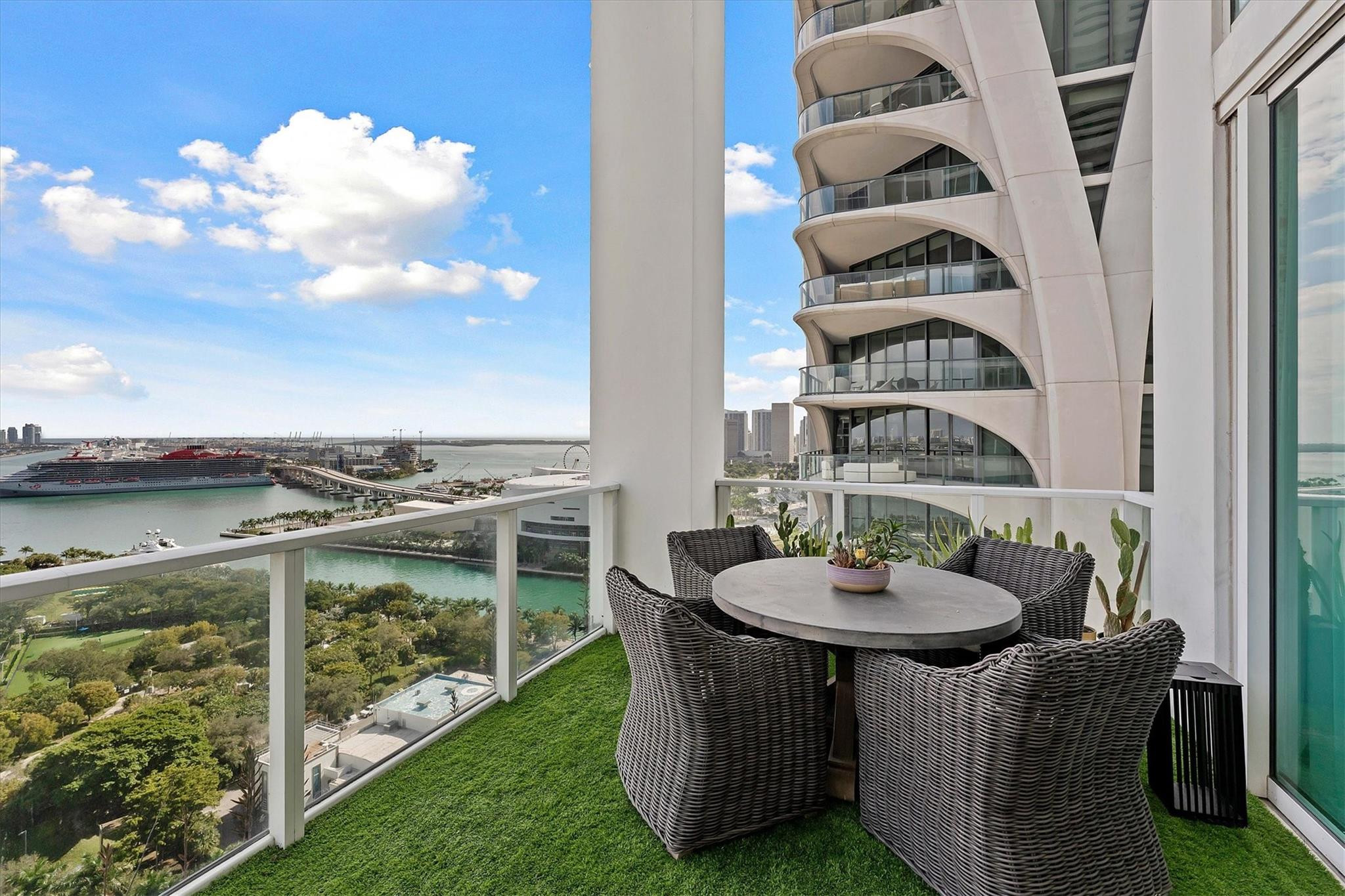 1040 Biscayne Boulevard 2101