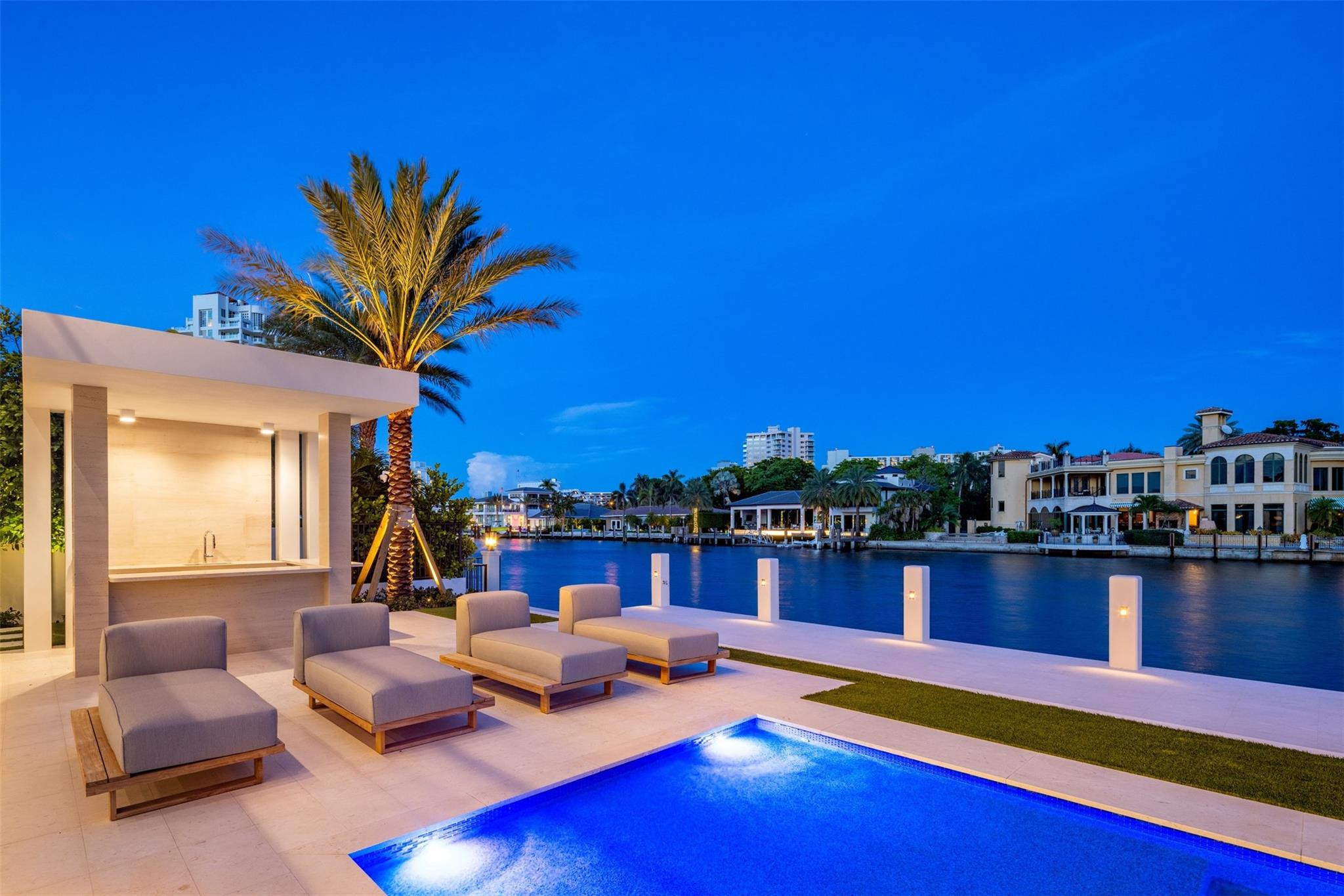 68 ISLA BAHIA Drive