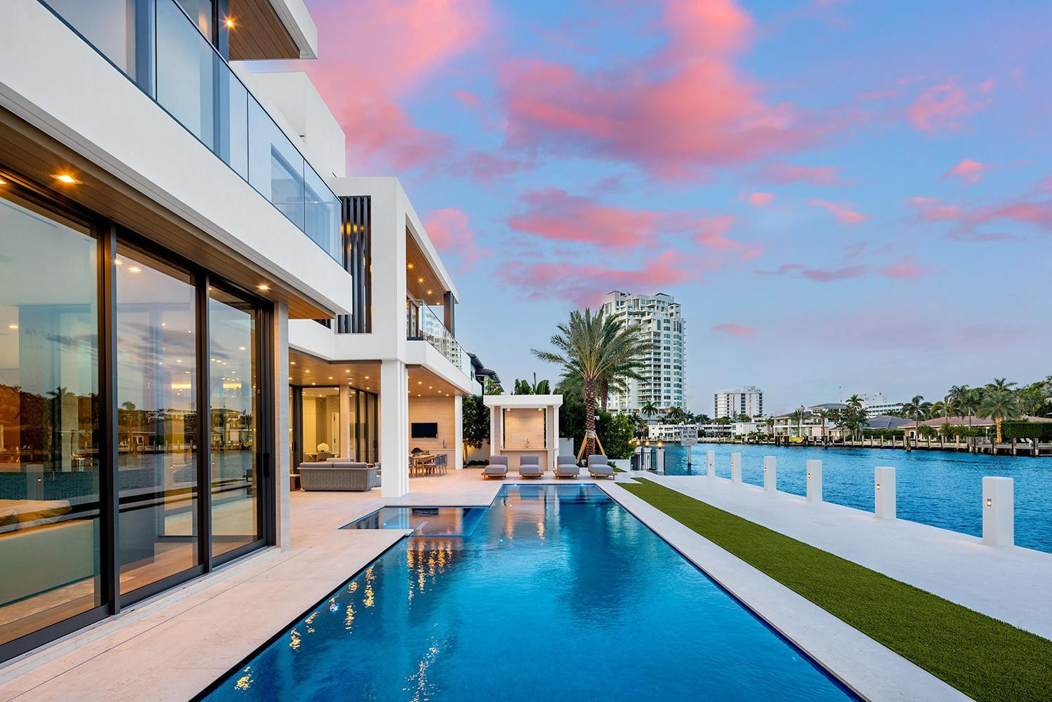 68 ISLA BAHIA Drive