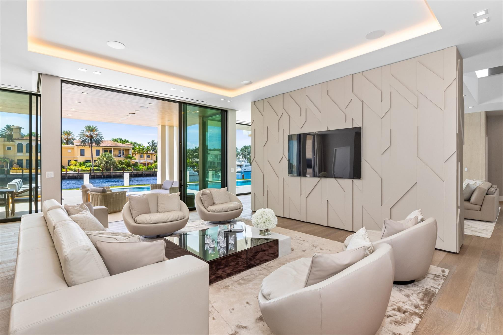 68 ISLA BAHIA Drive