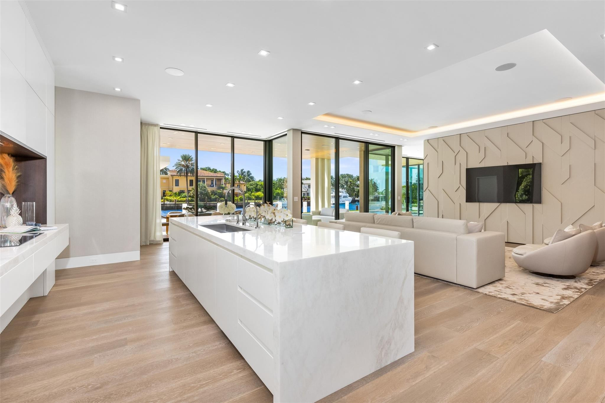 68 ISLA BAHIA Drive