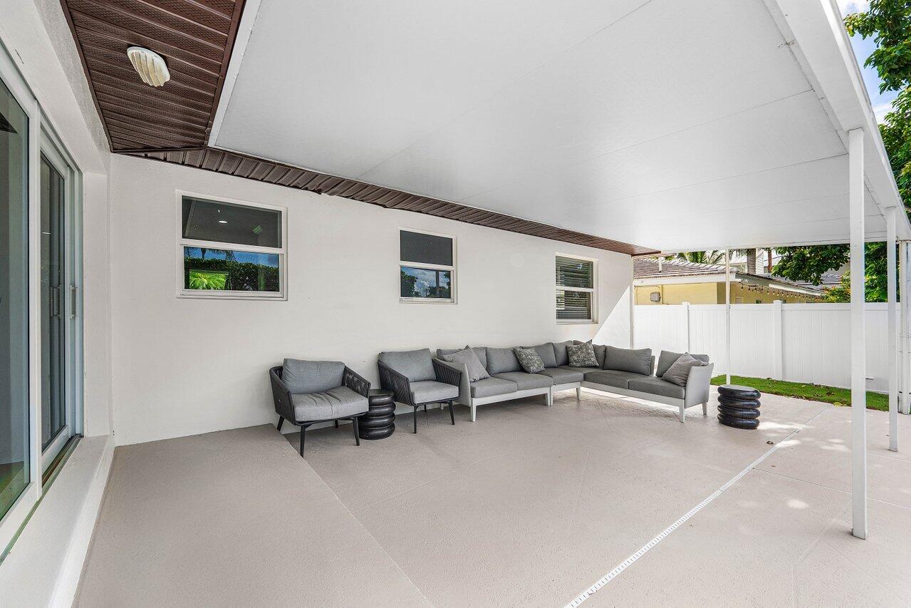 638 Shore Drive