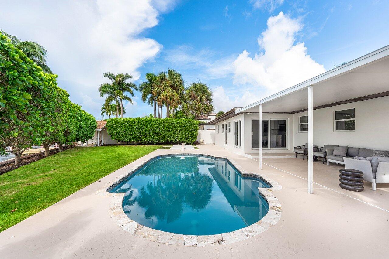 638 Shore Drive