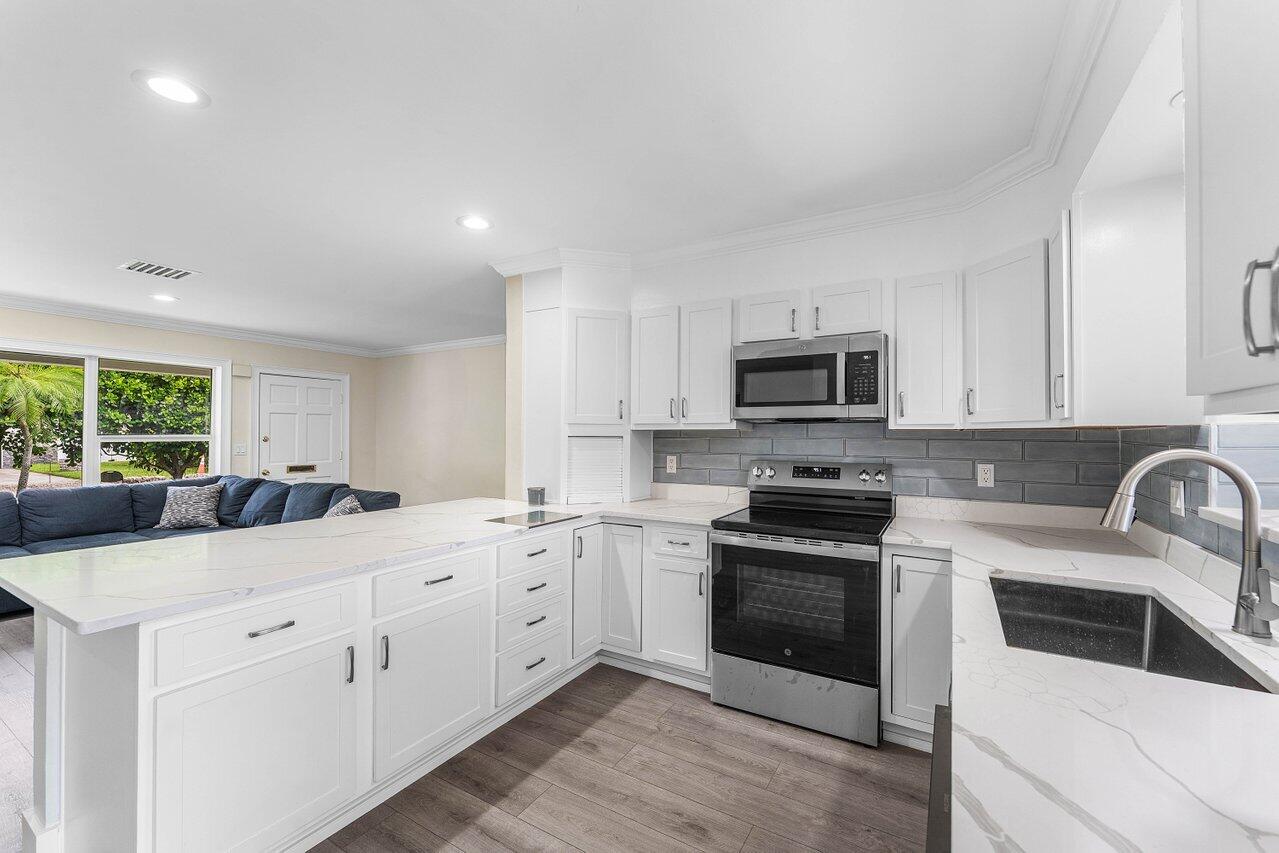 638 Shore Drive