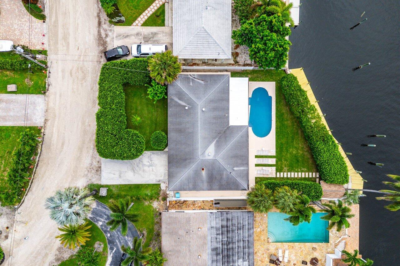 638 Shore Drive