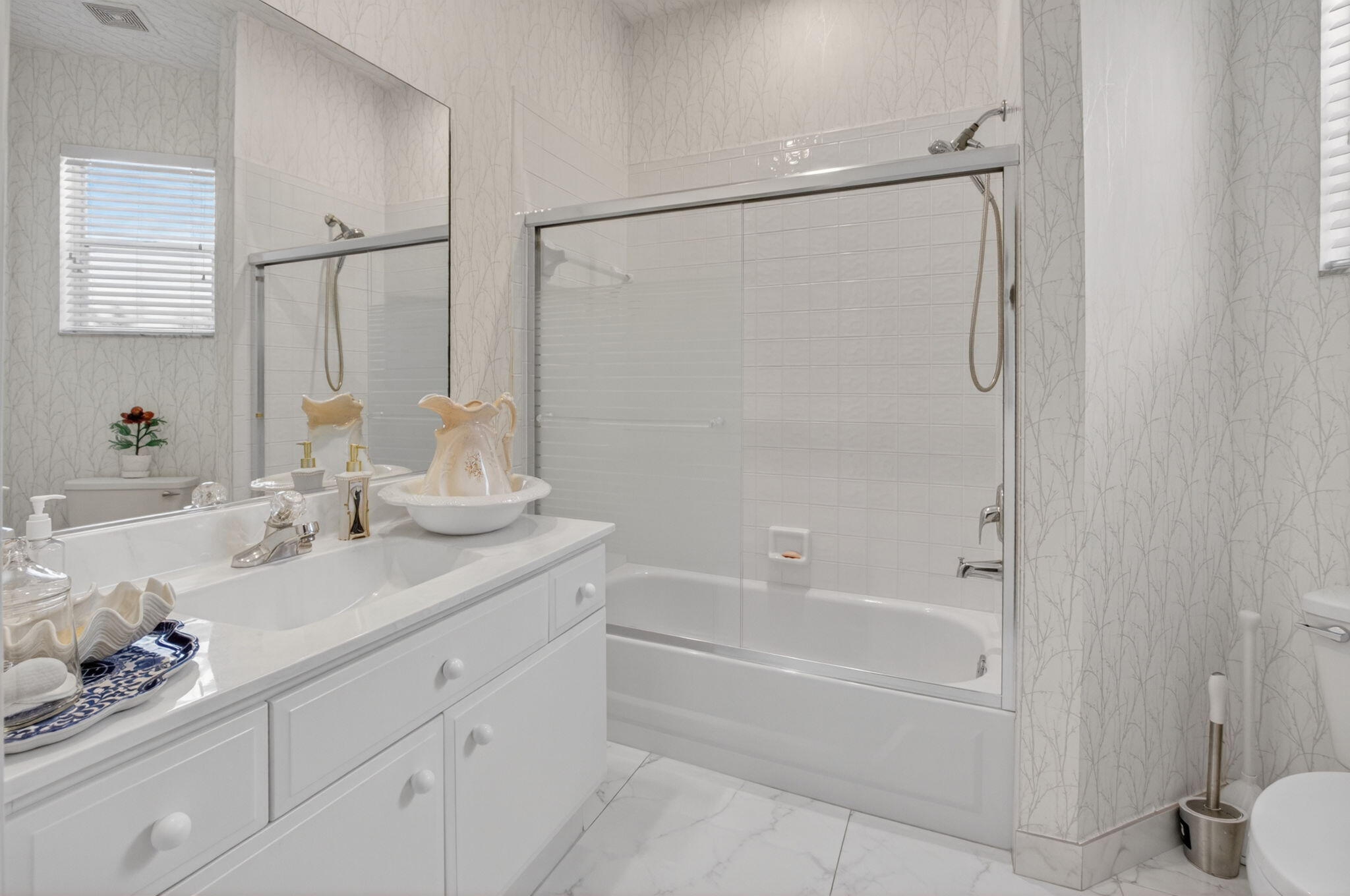2408 NW 67TH Street