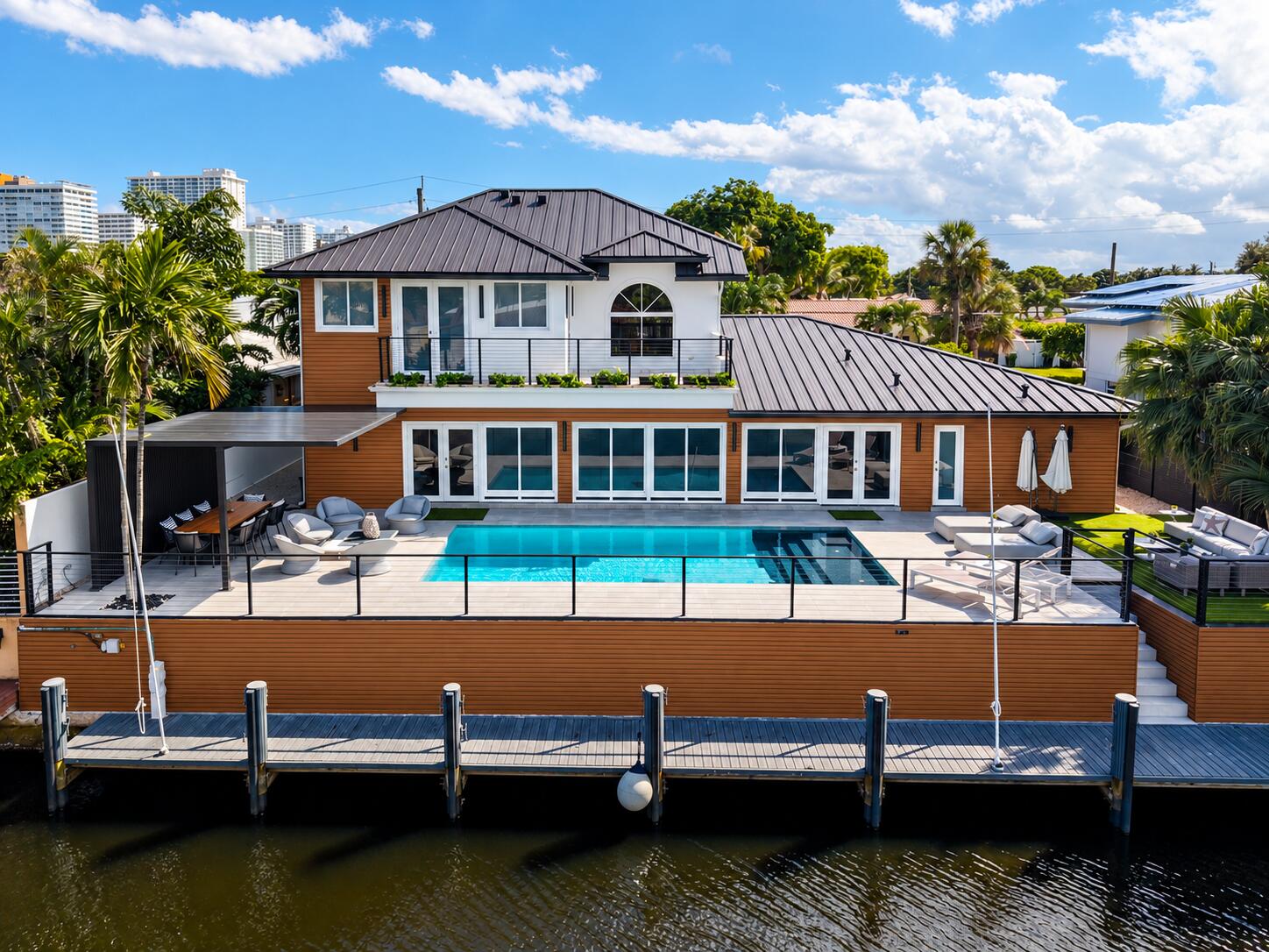 11 Castle Harbor Isle Drive