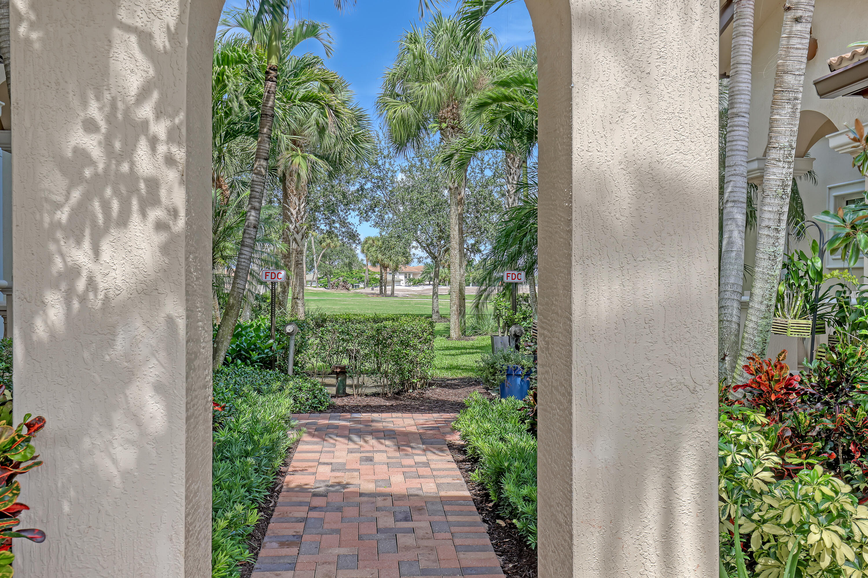 175 Tresana Boulevard 137