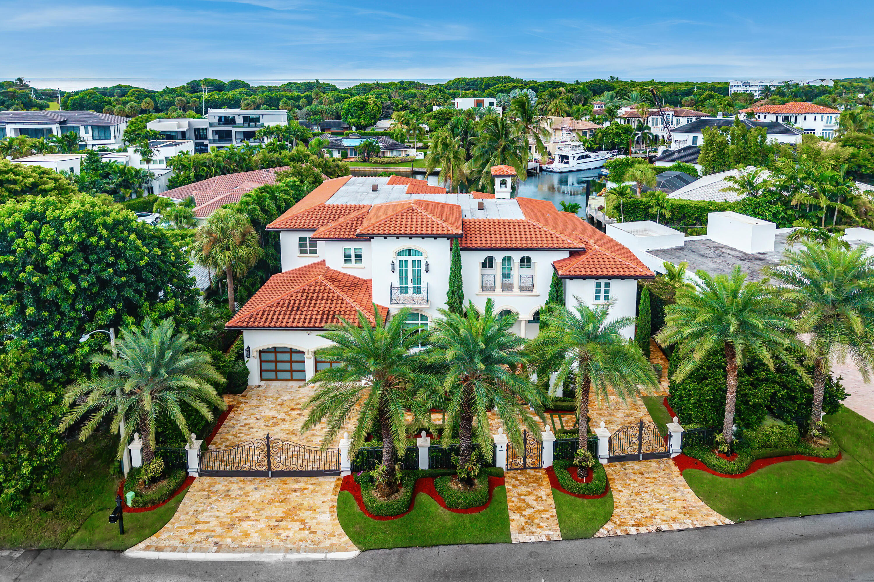 760 Coquina Way