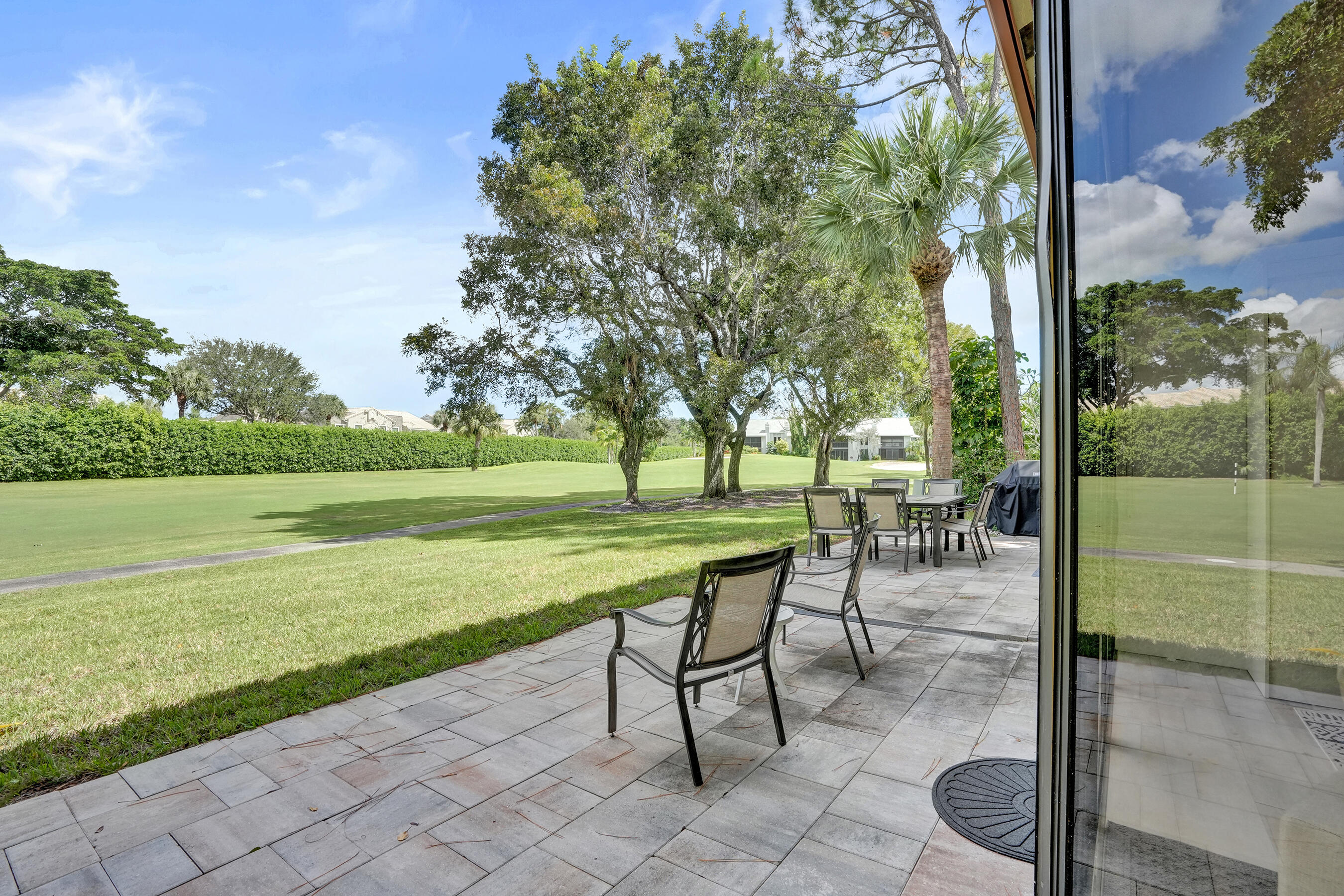 5355 10th Fairway Drive 2