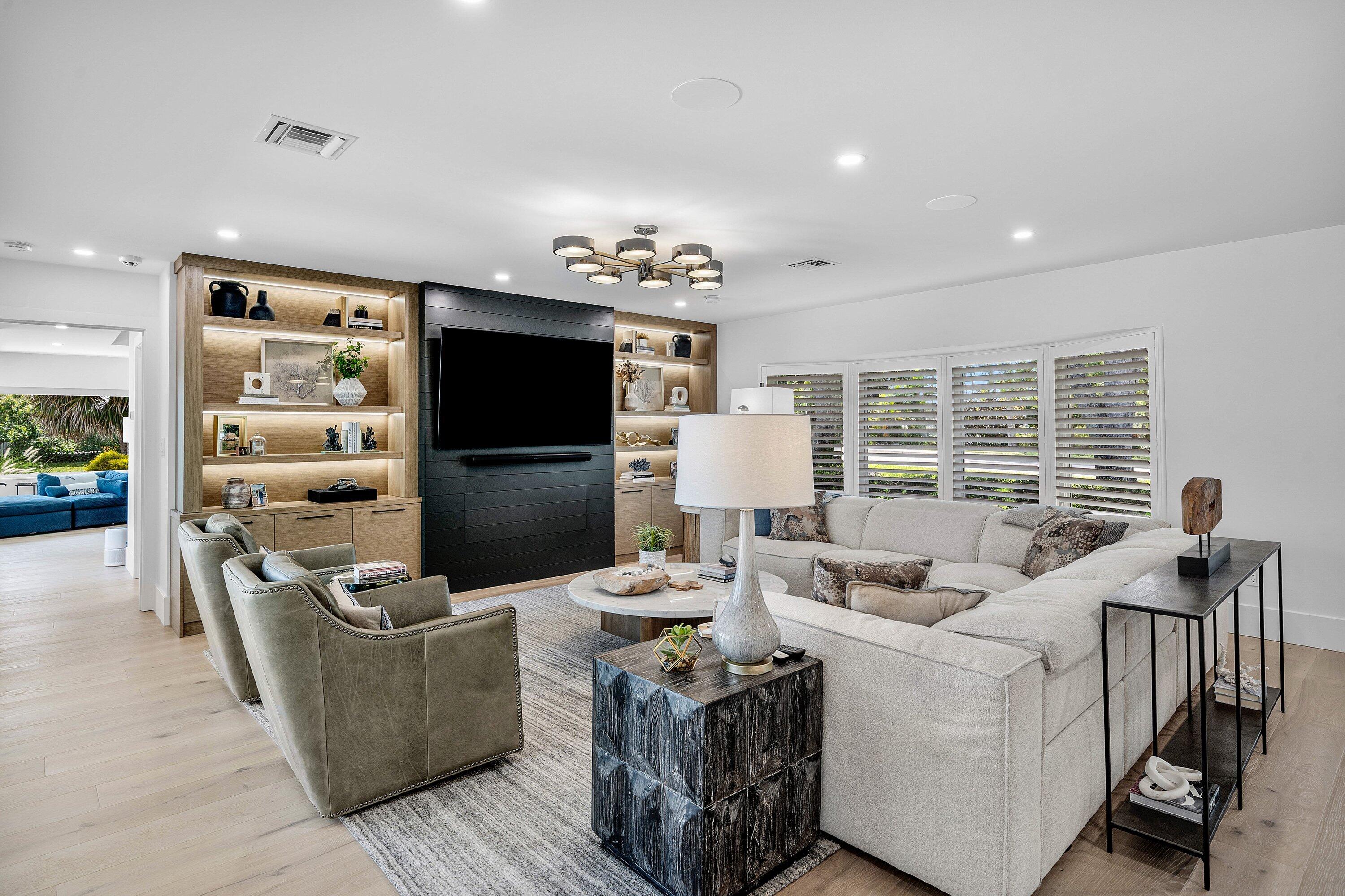 1200 Cypress Way