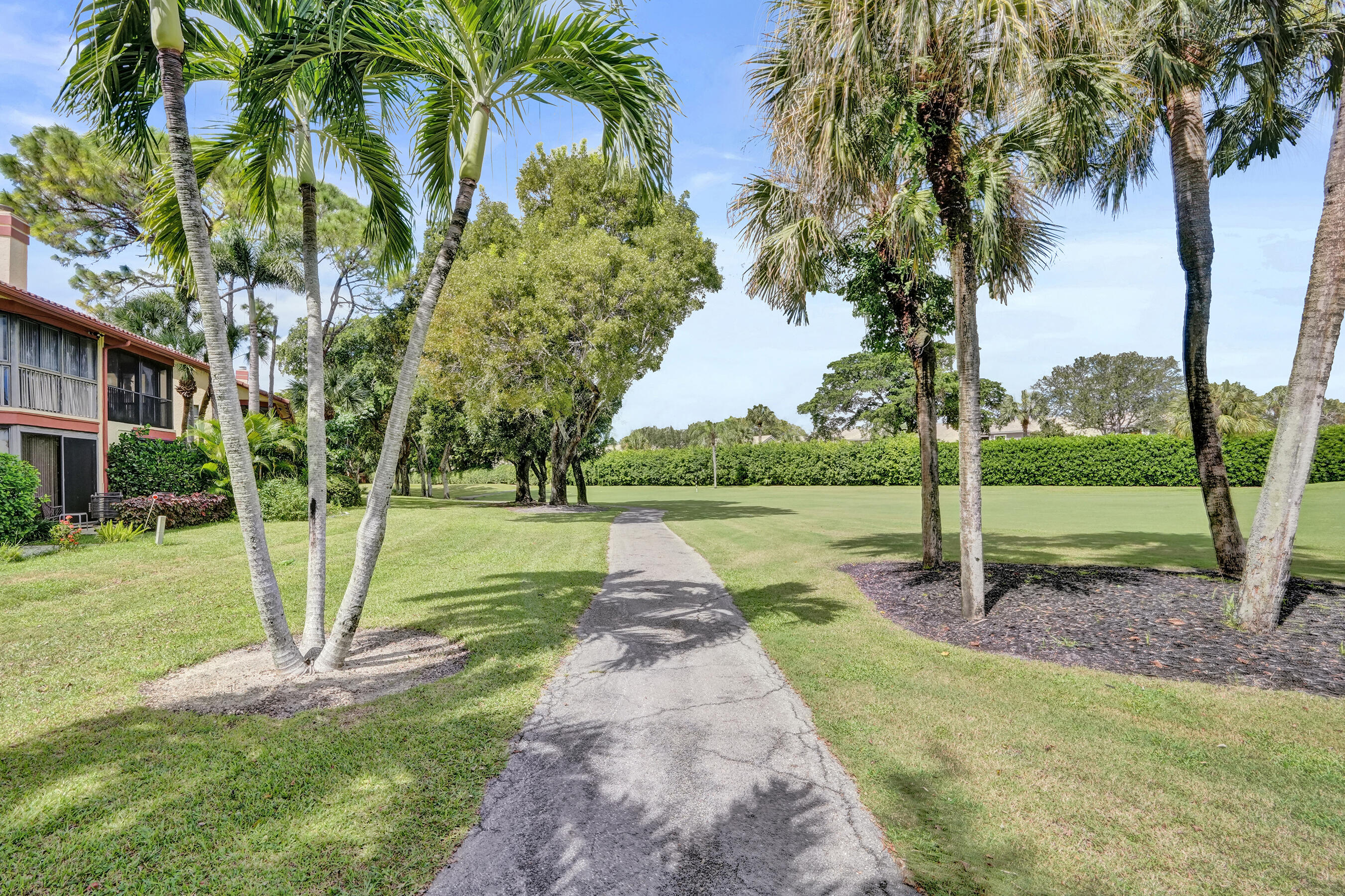 5355 10th Fairway Drive 2