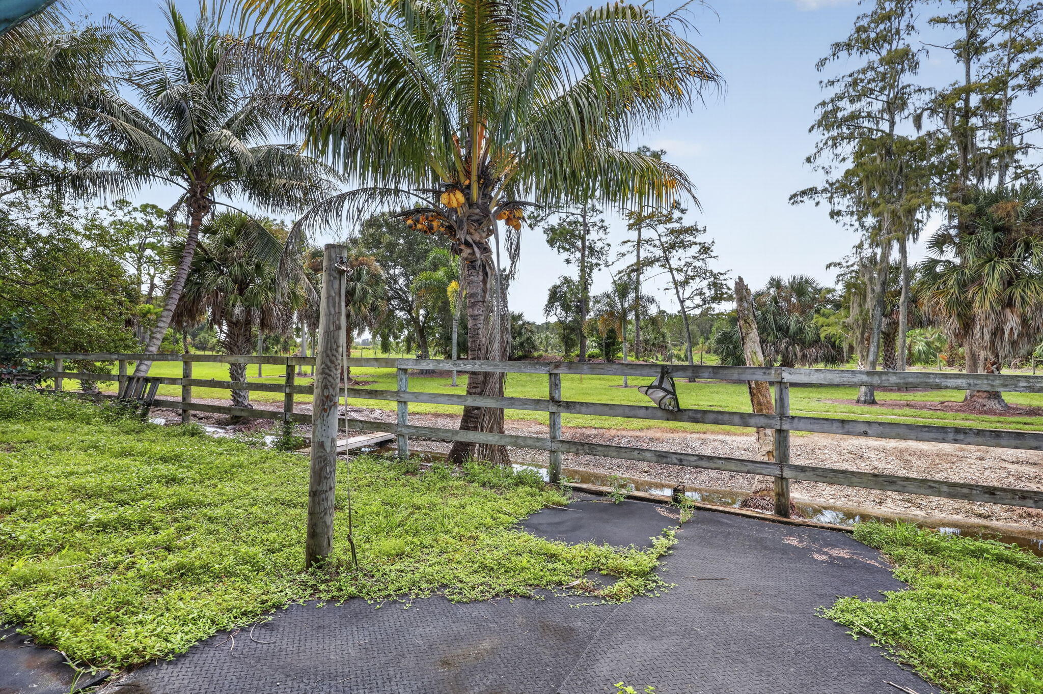 10920 Barn Road
