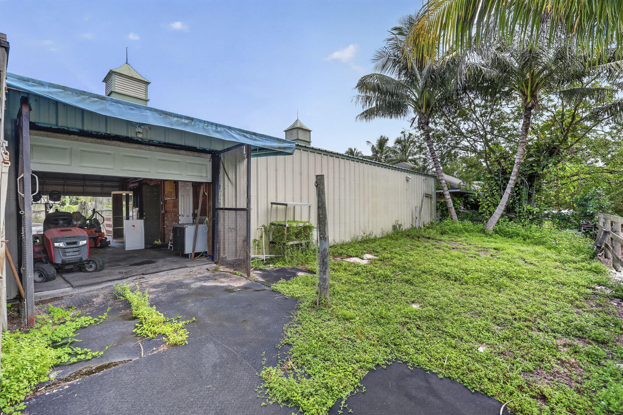 10920 Barn Road