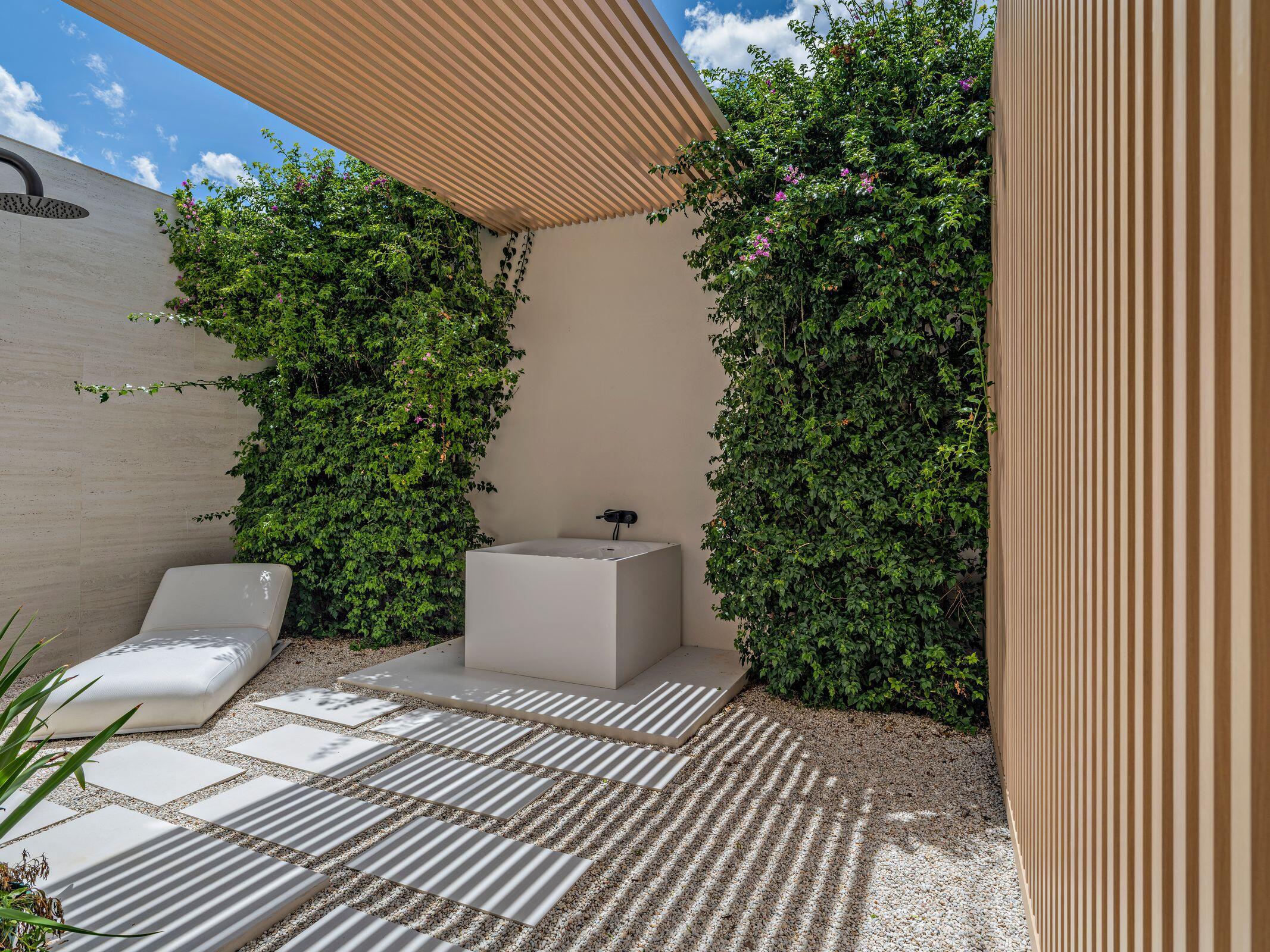 35 Spoonbill Road