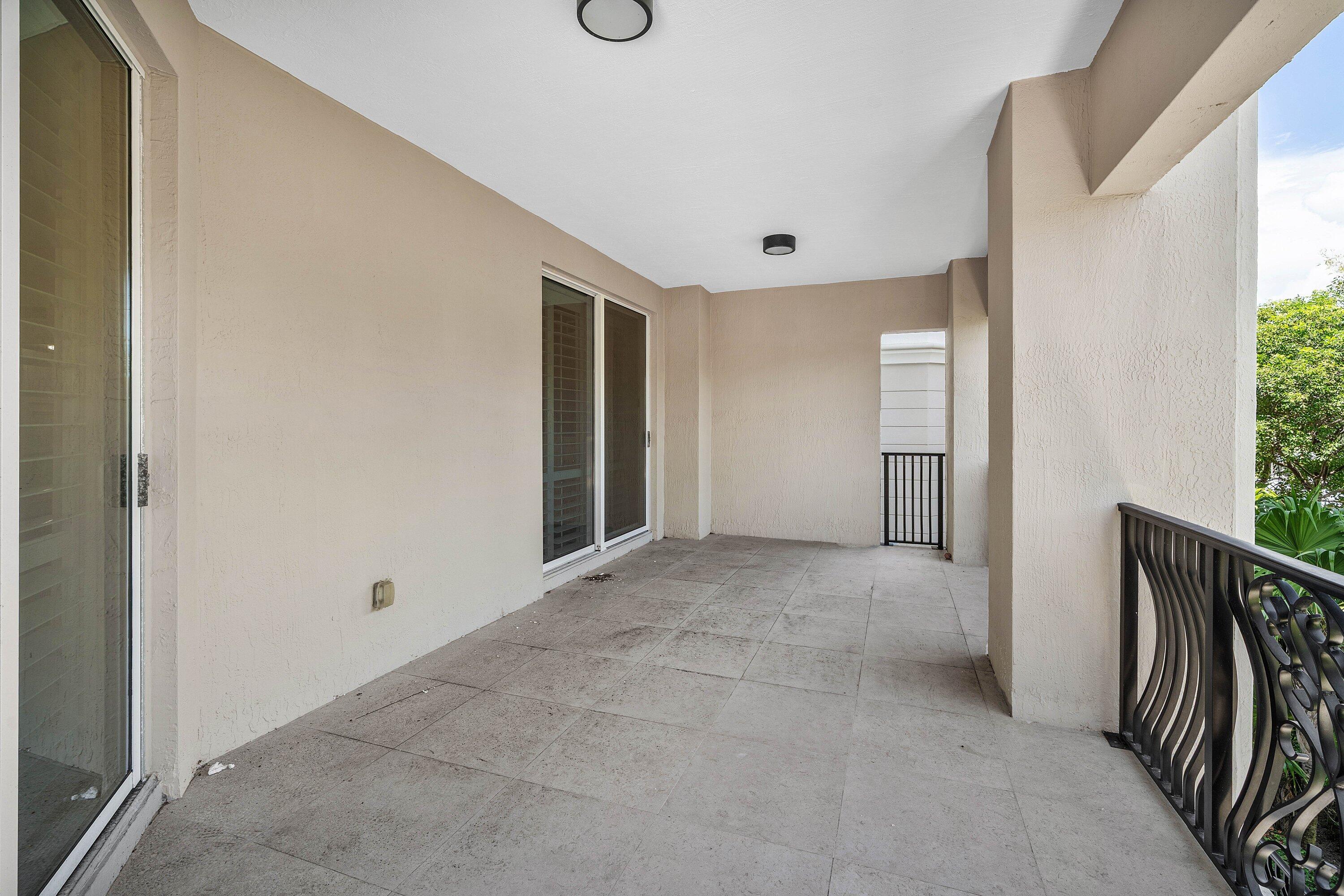 1 N OCEAN Boulevard 207