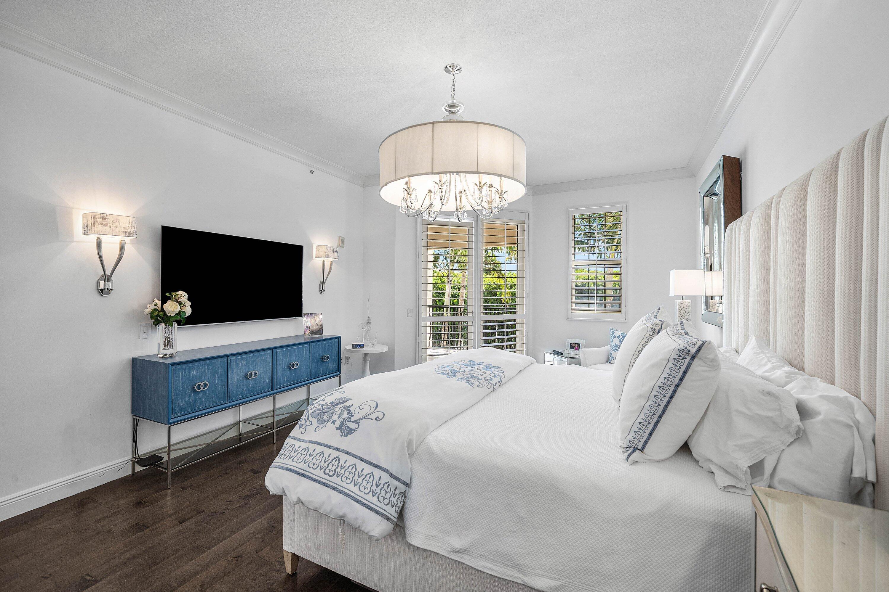 1 N OCEAN Boulevard 207