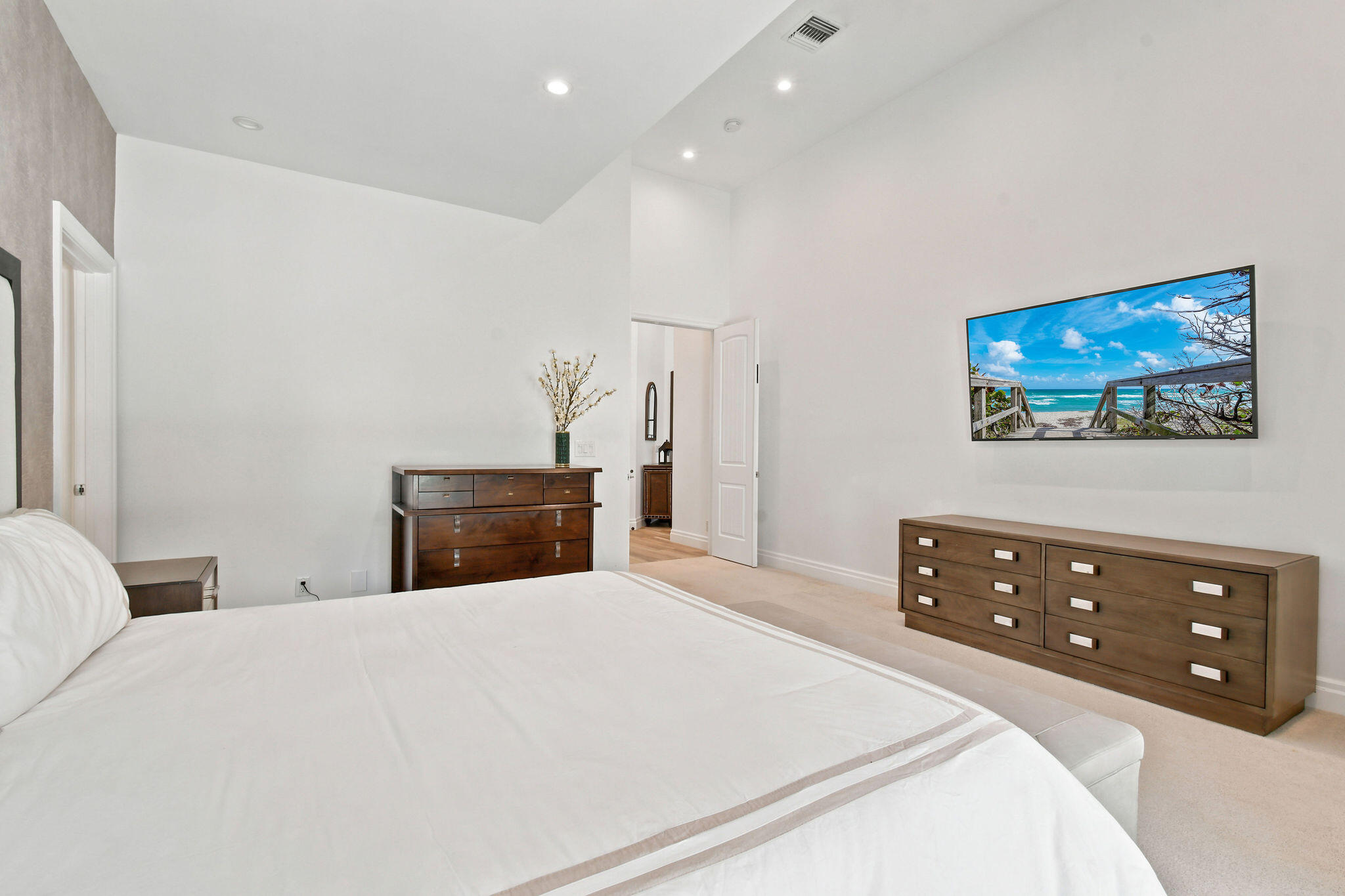 5664 High Flyer Road S