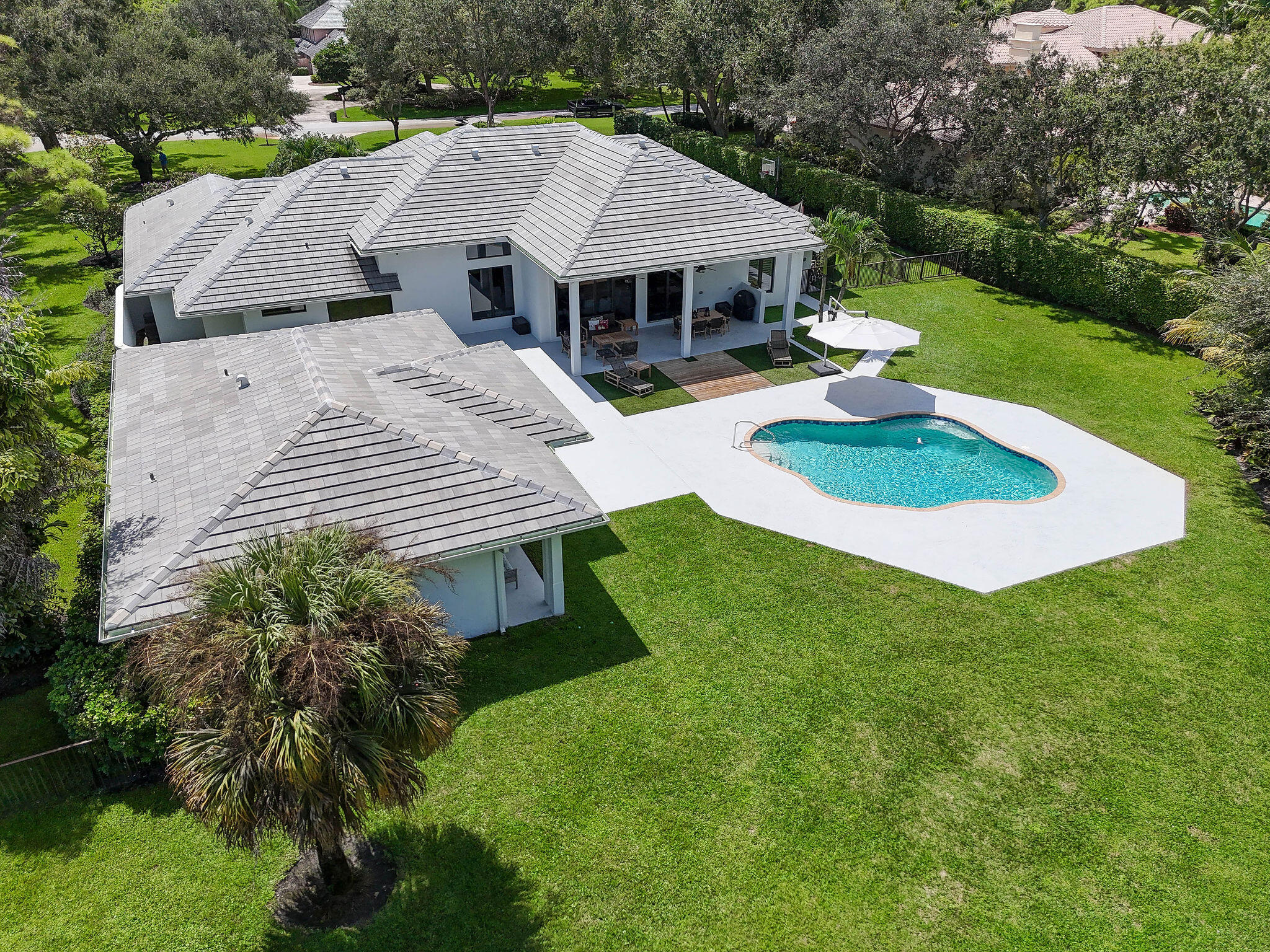 5664 High Flyer Road S