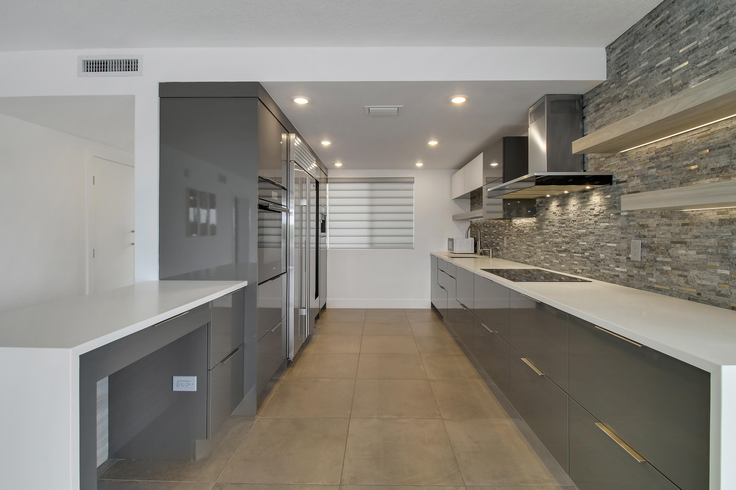 325 S BEACH 210
