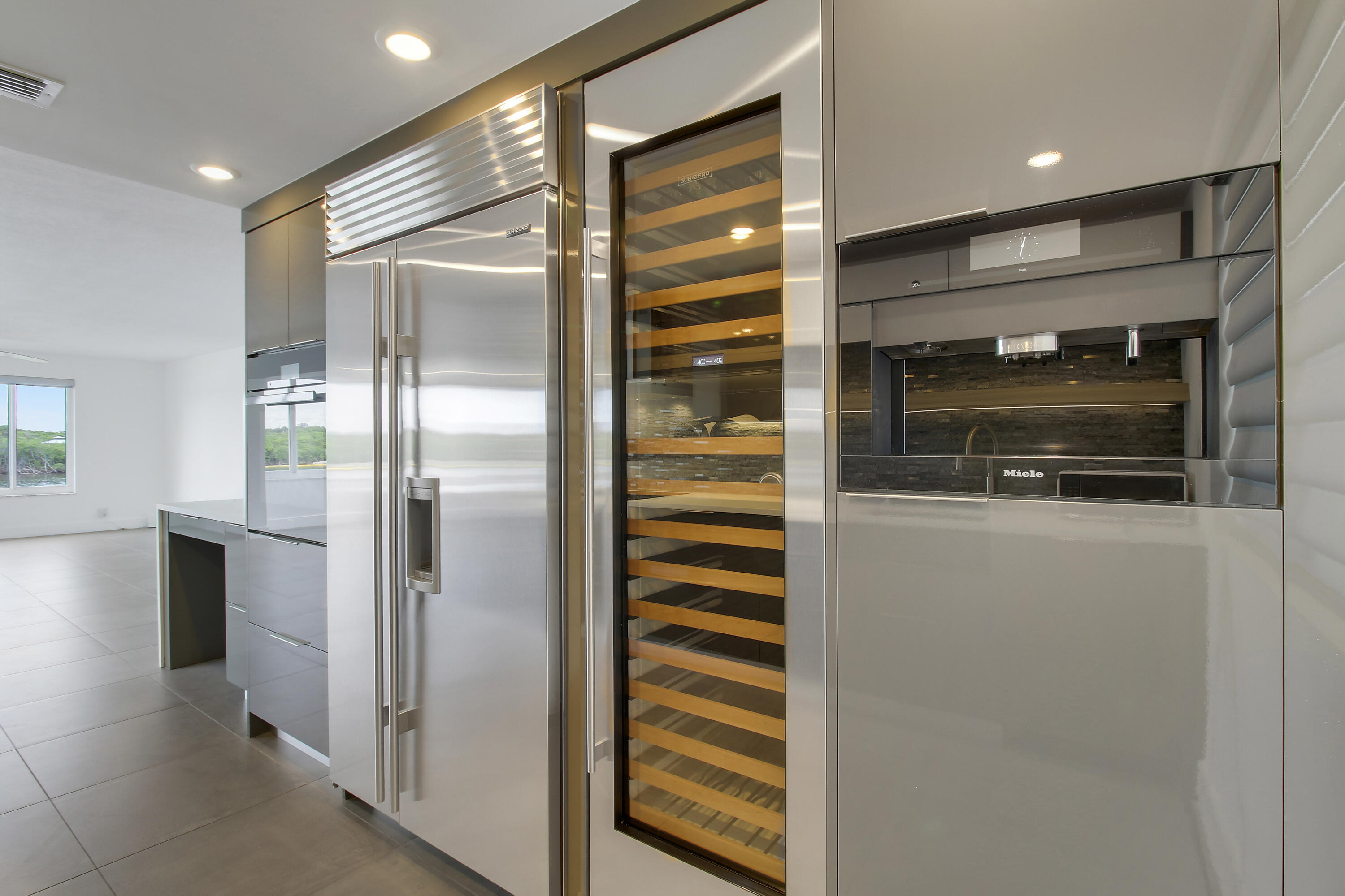 325 S BEACH 210