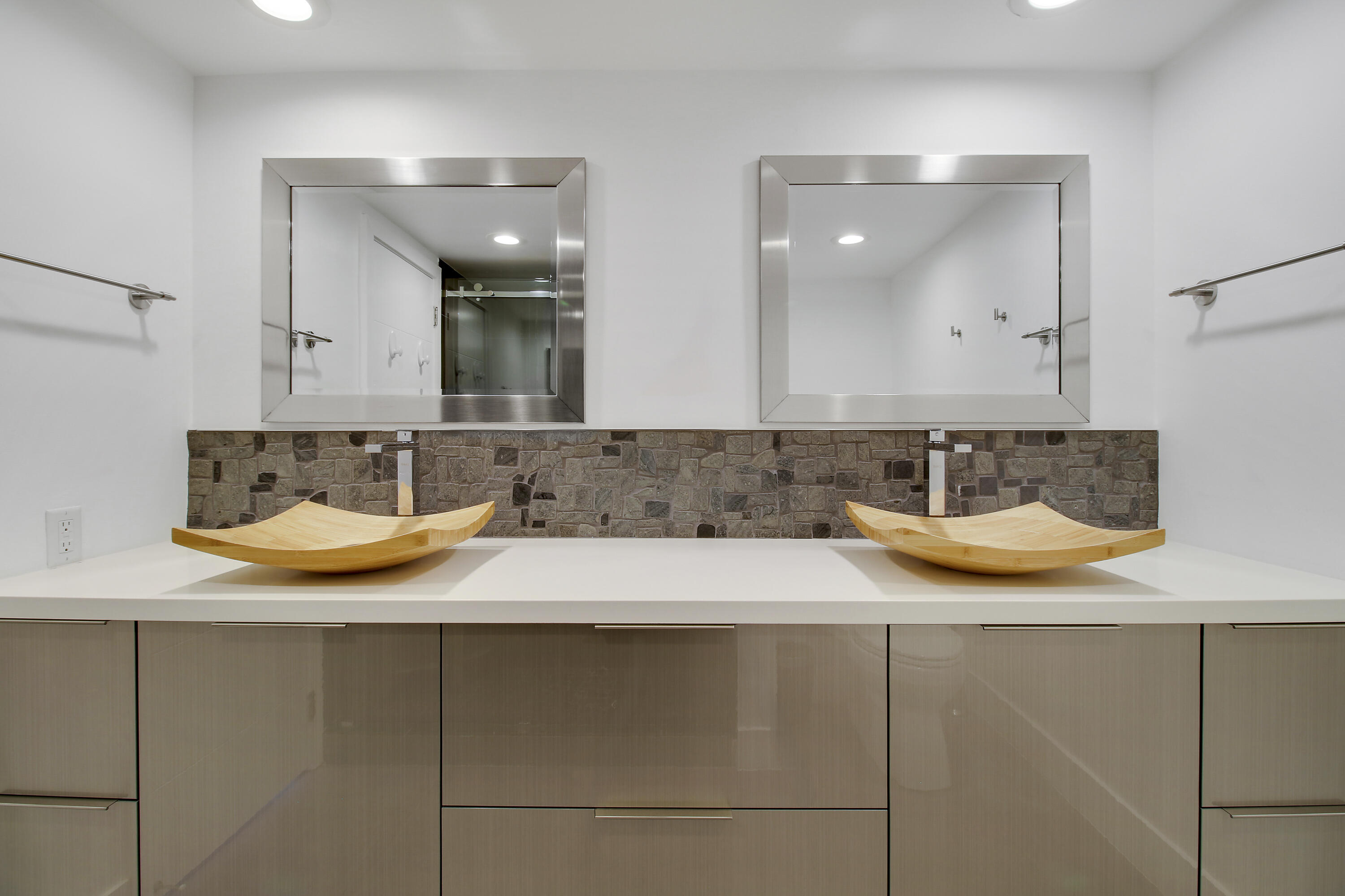 325 S BEACH 210