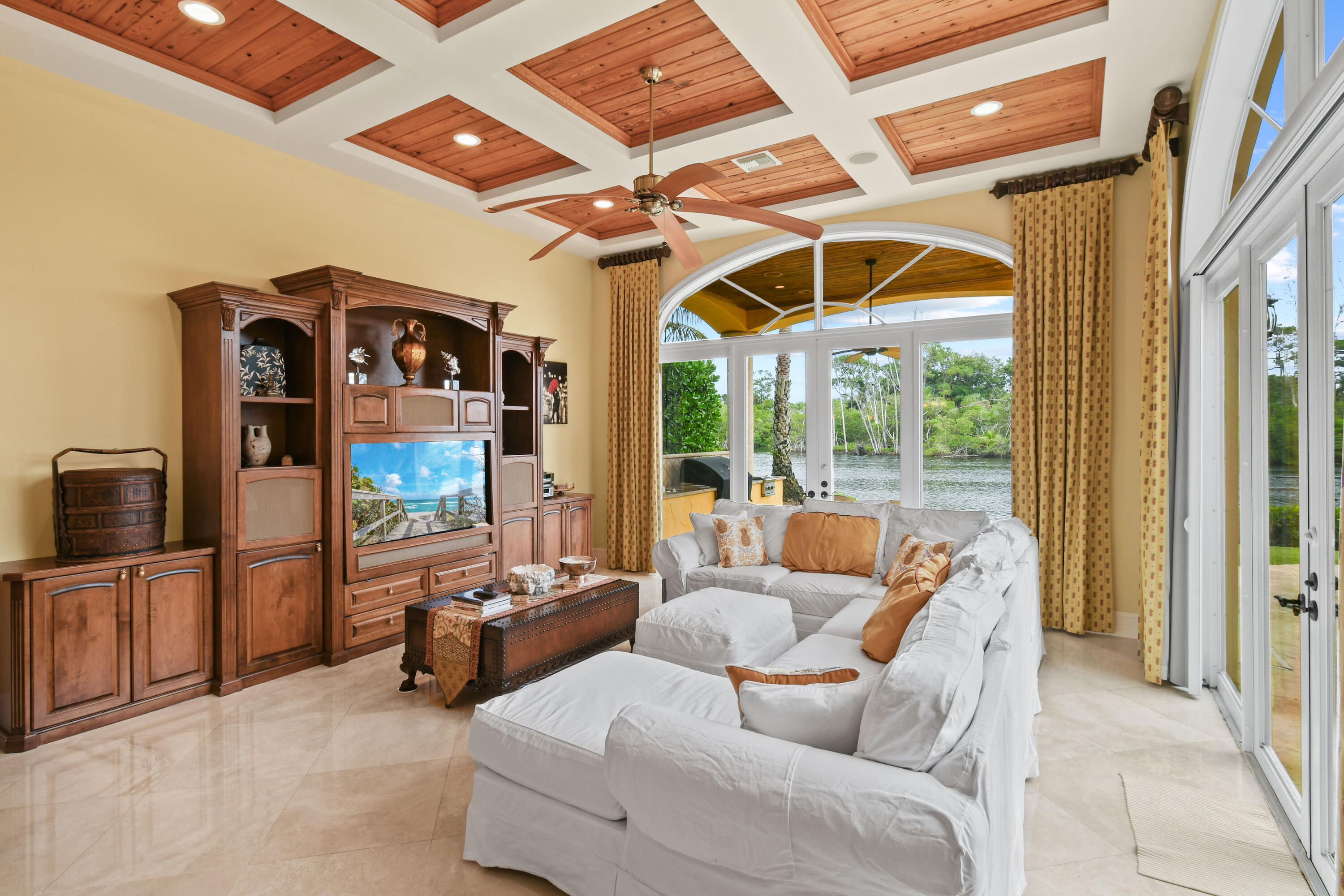 18519 SE Palm Island Lane