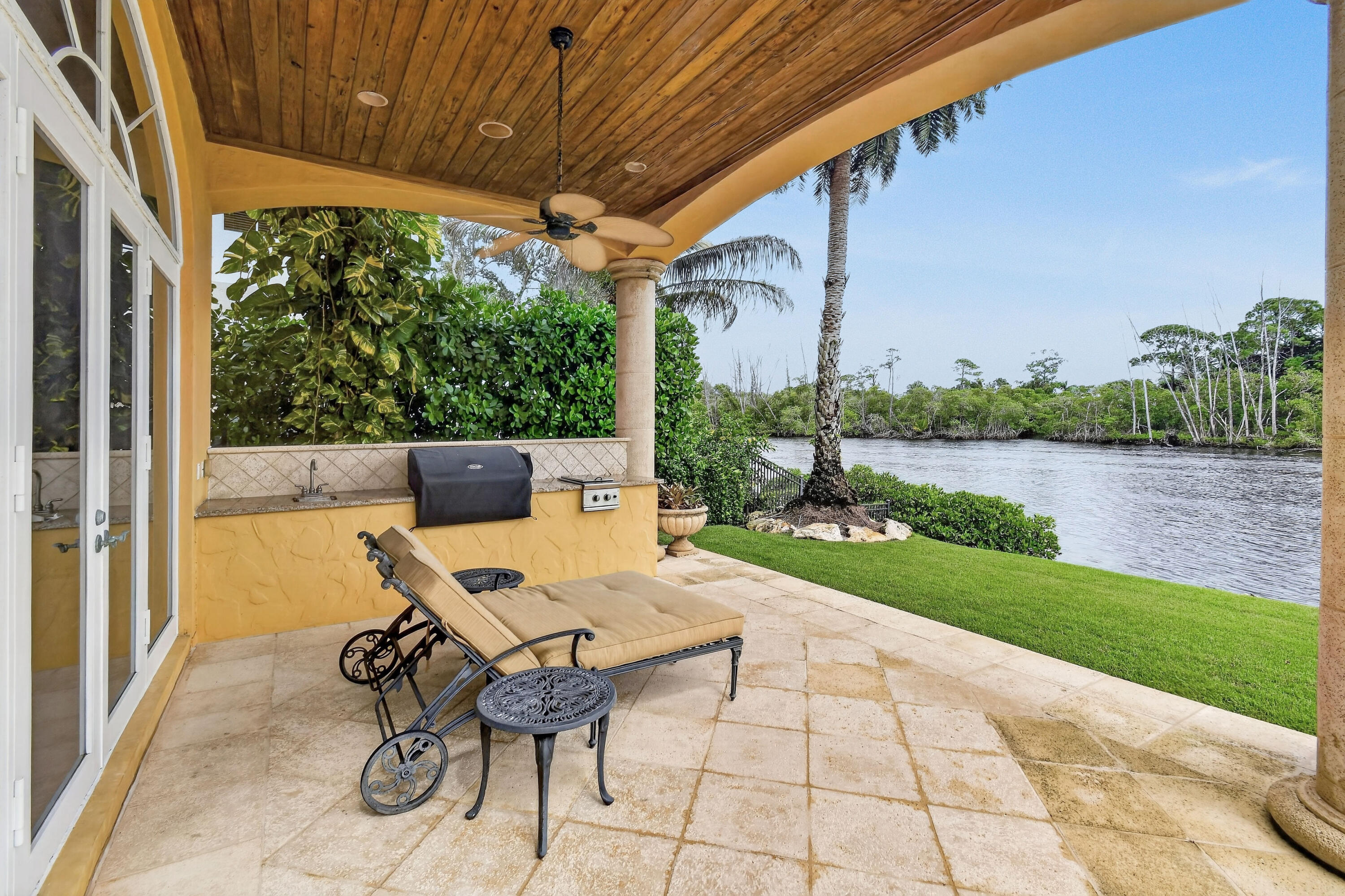 18519 SE Palm Island Lane