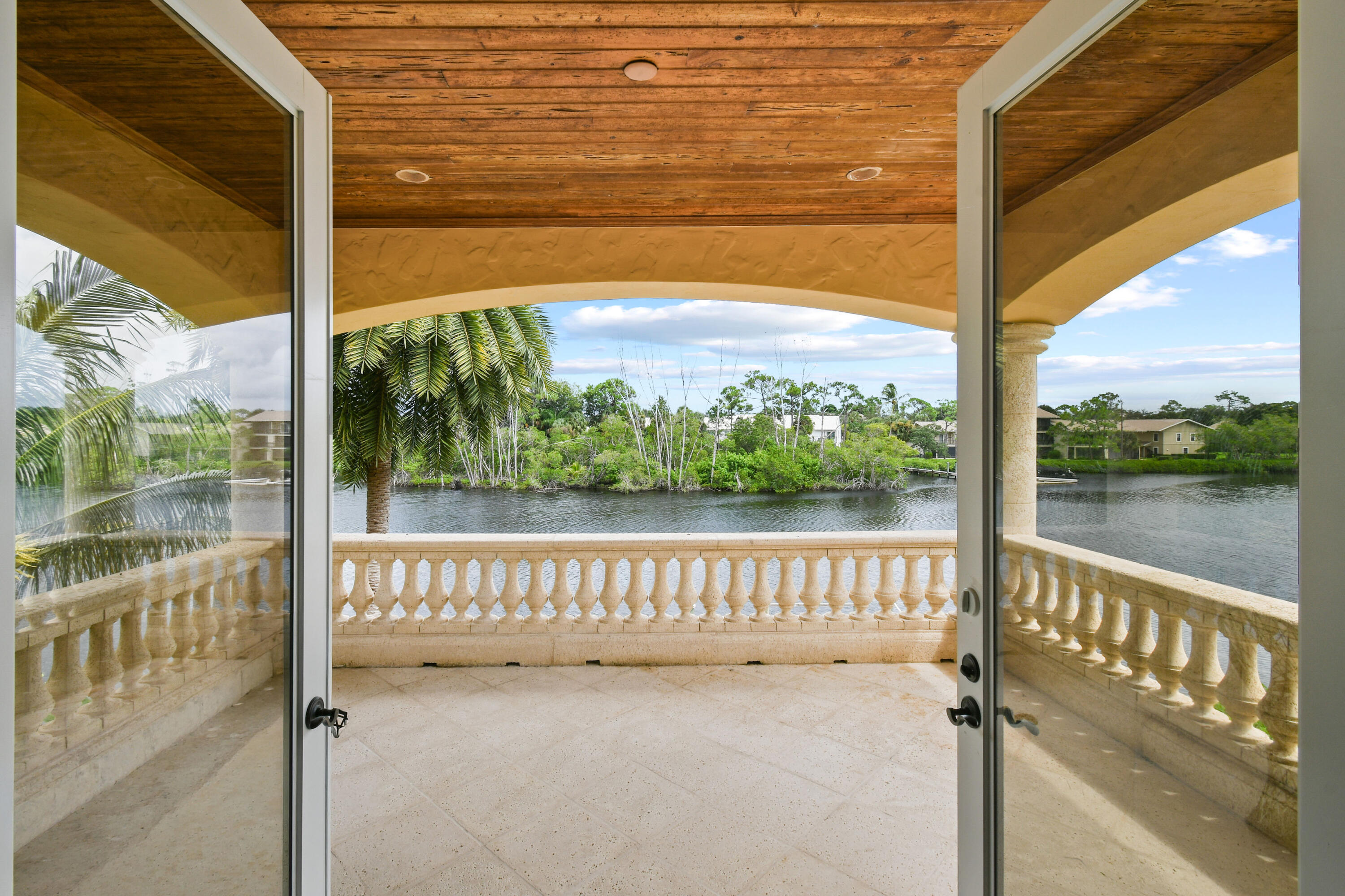 18519 SE Palm Island Lane