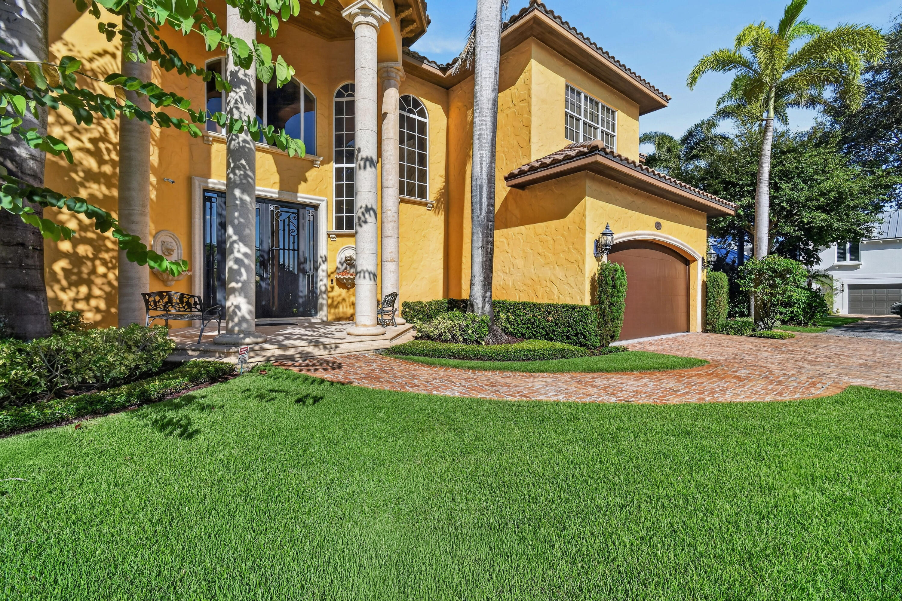 18519 SE Palm Island Lane
