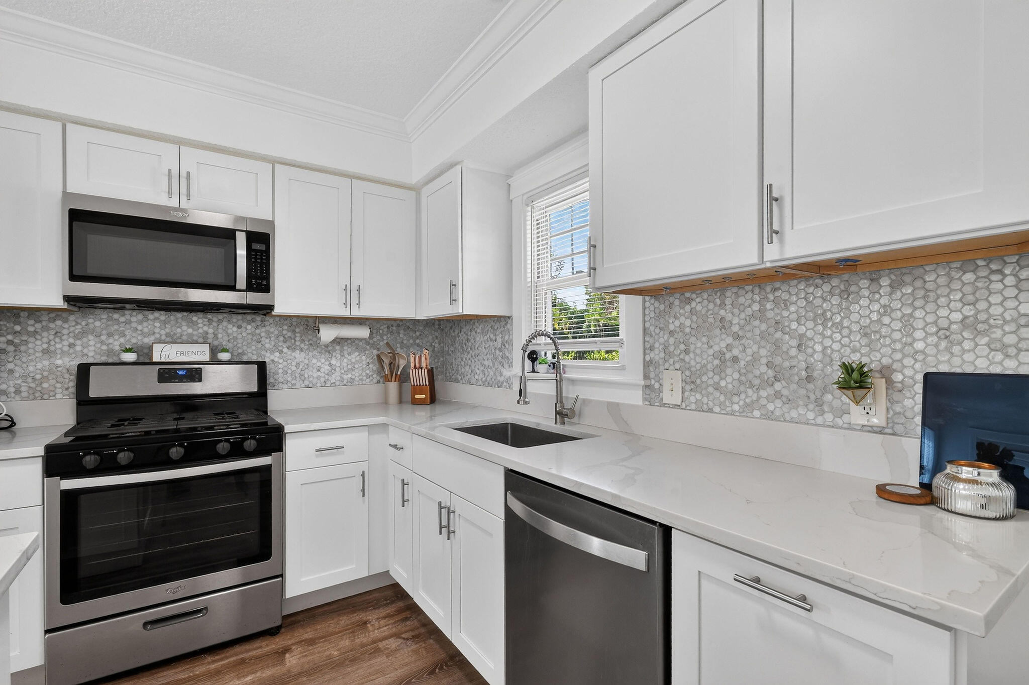 415 Greenbriar Drive