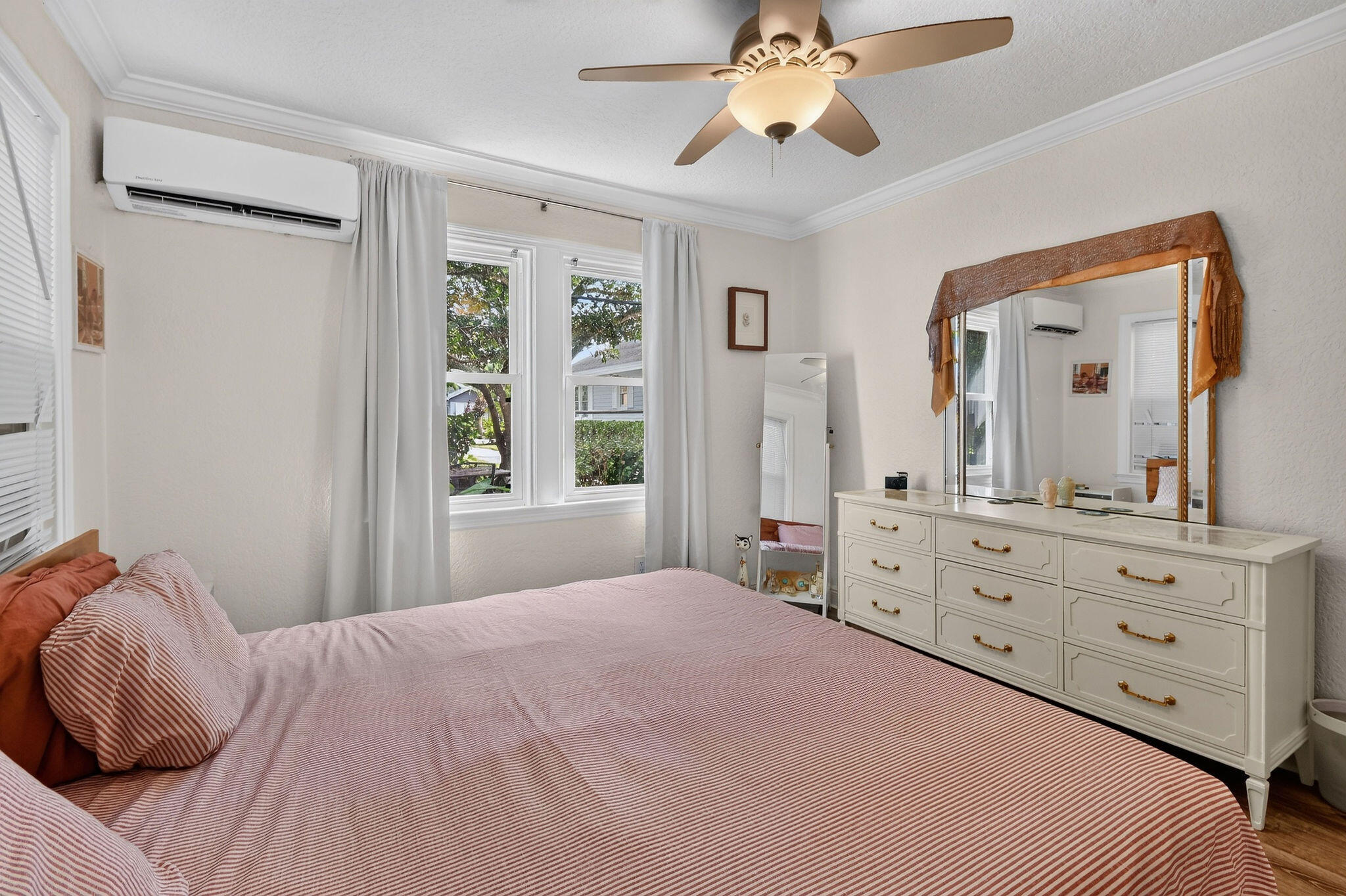 415 Greenbriar Drive
