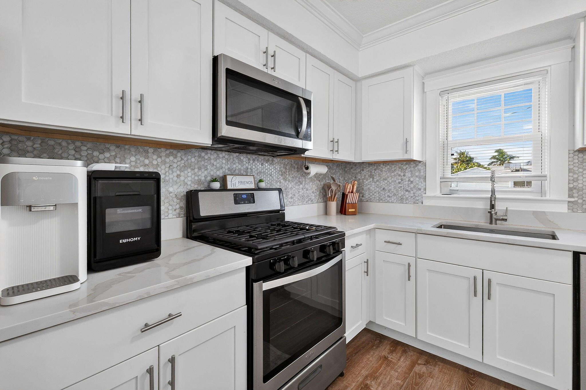 415 Greenbriar Drive