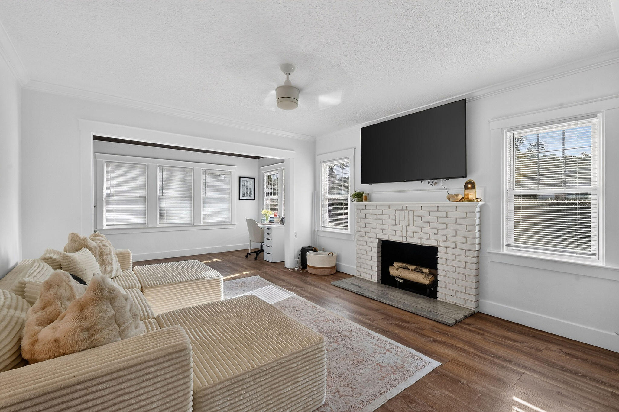 415 Greenbriar Drive
