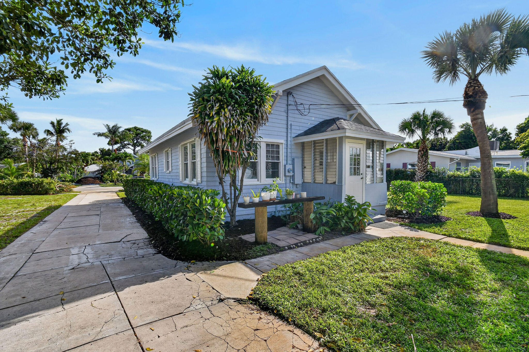 415 Greenbriar Drive