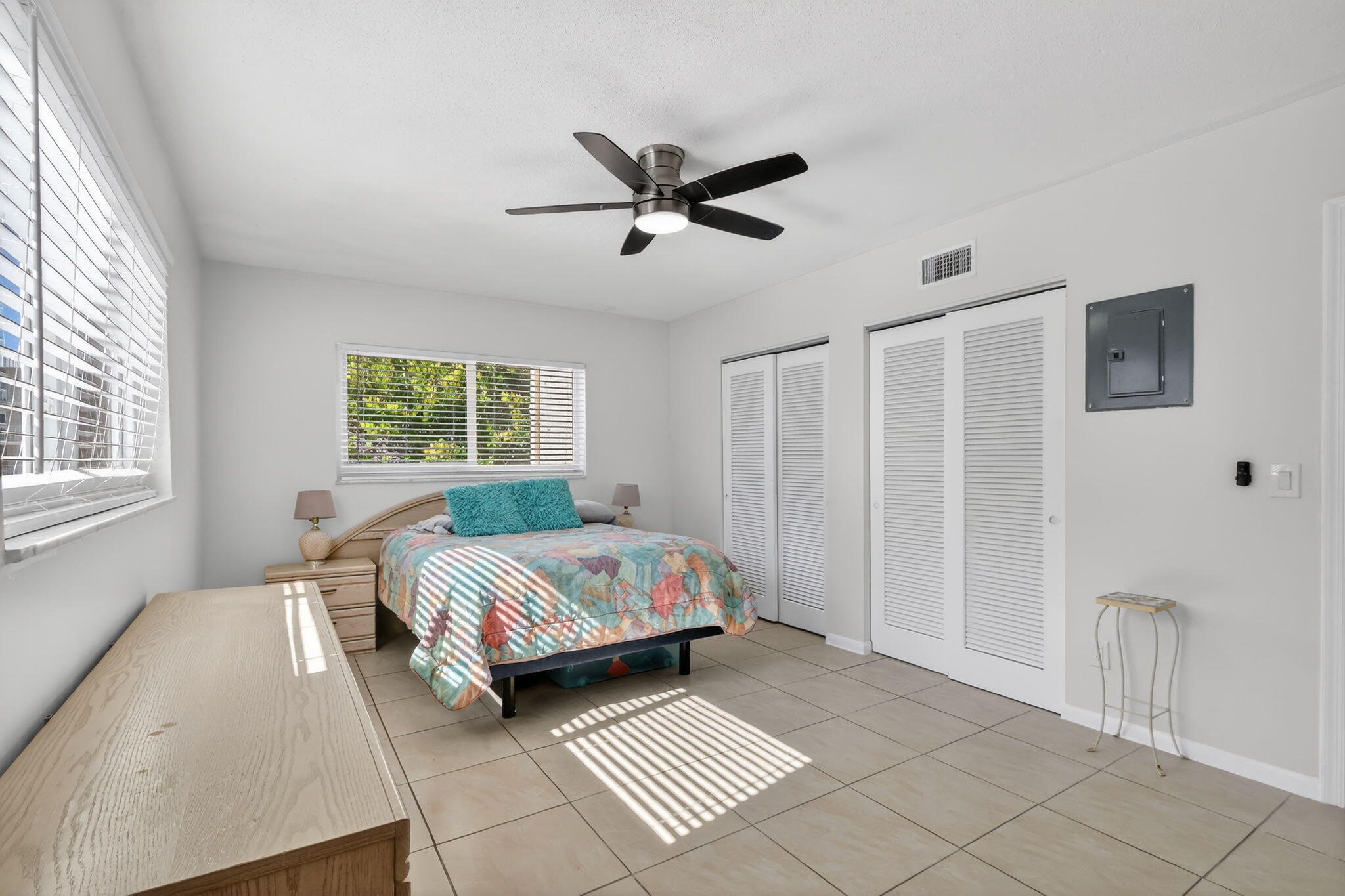 2615 NE 1ST Court 201