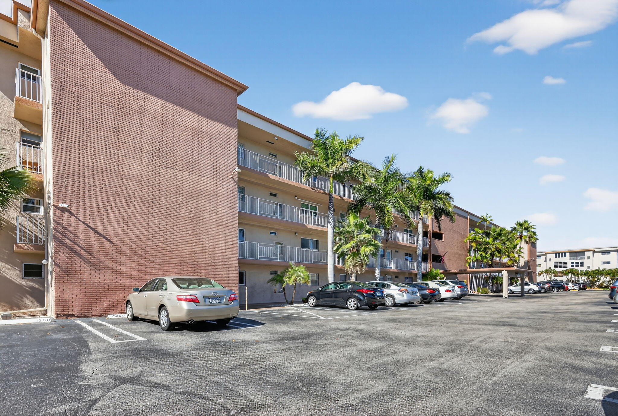2615 NE 1ST Court 201