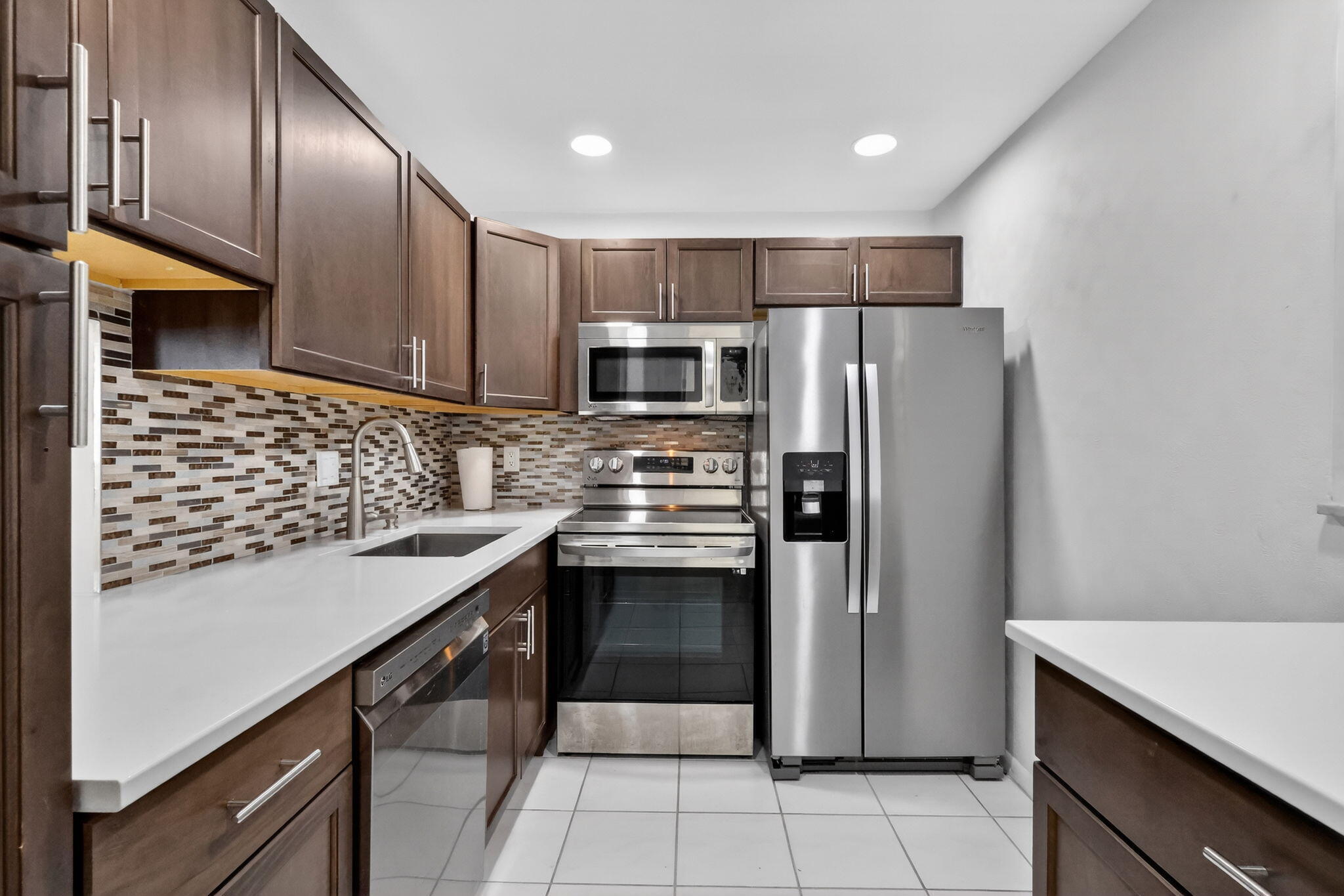 2615 NE 1ST Court 201