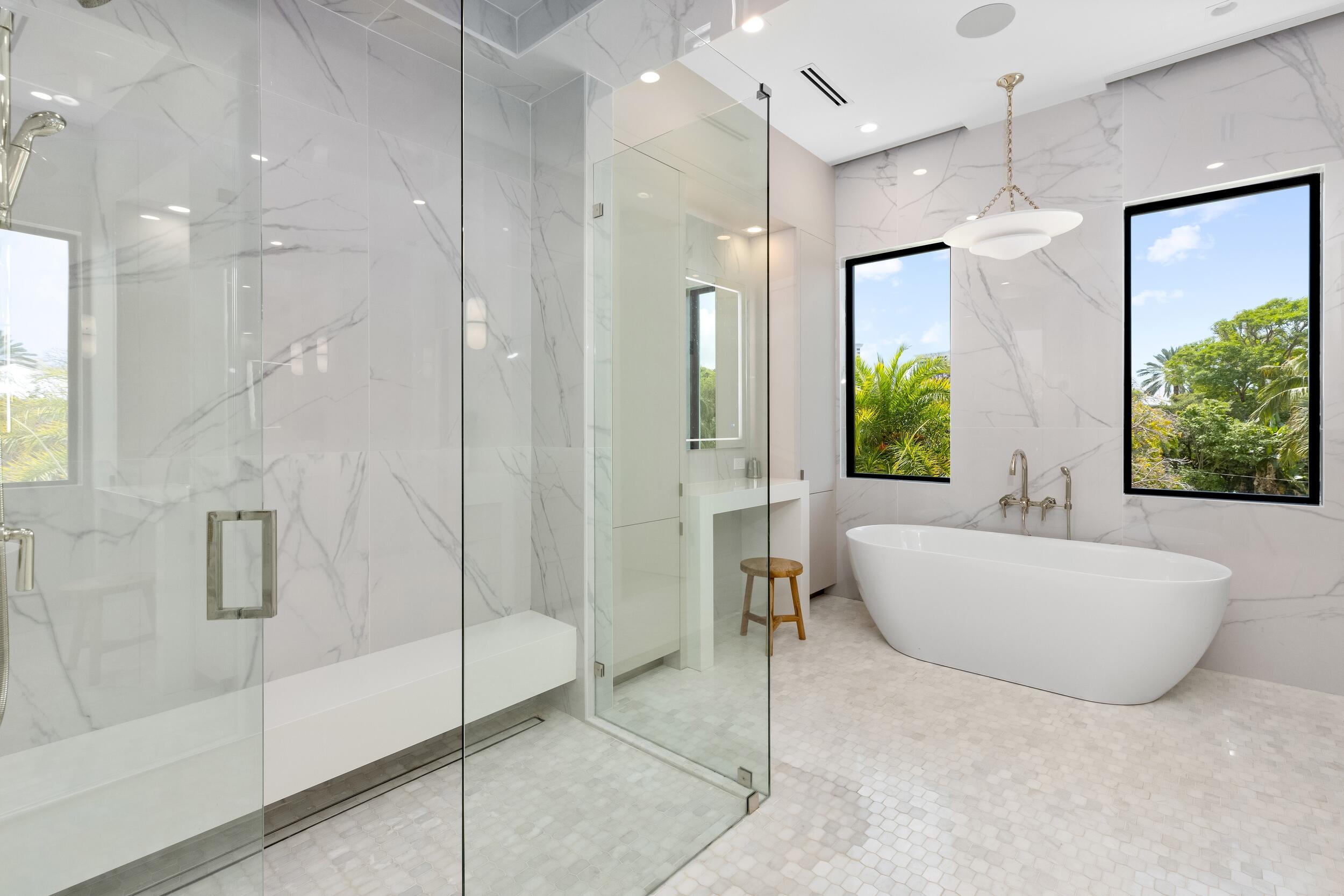 735 W Fern Drive