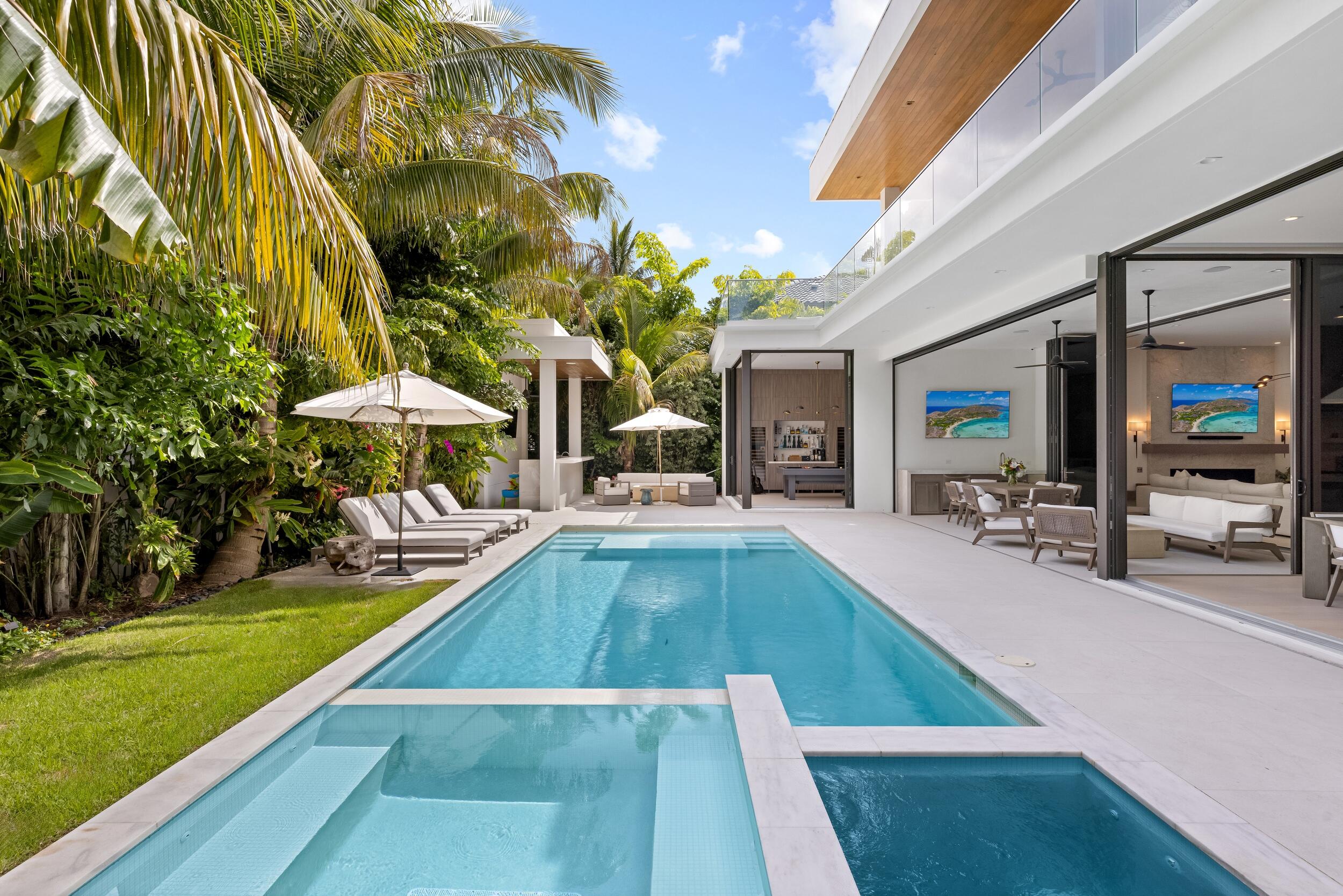 735 W Fern Drive