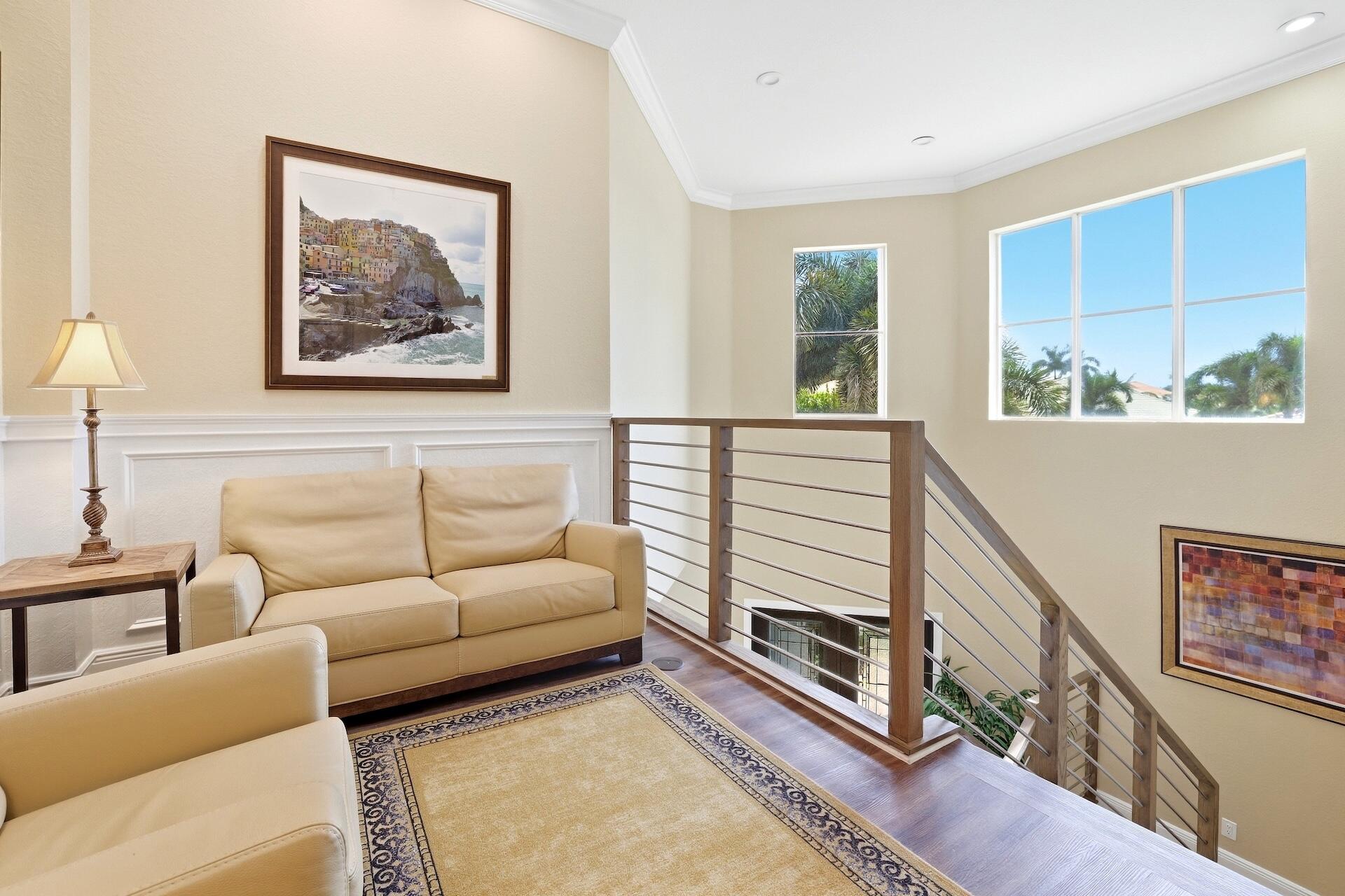 1261 BEACON Circle